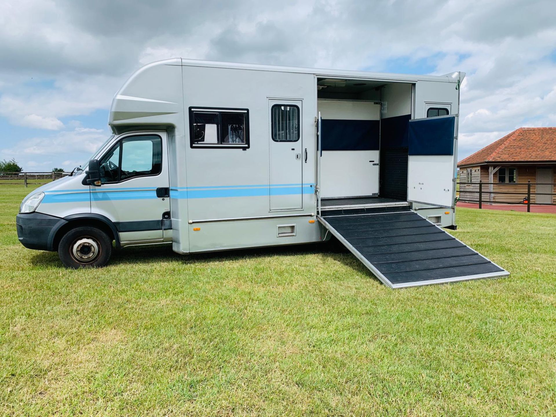 Iveco Daily 70C18 'GEORGE SMITH' Horsebox - 2012 12 Reg - Image 2 of 24