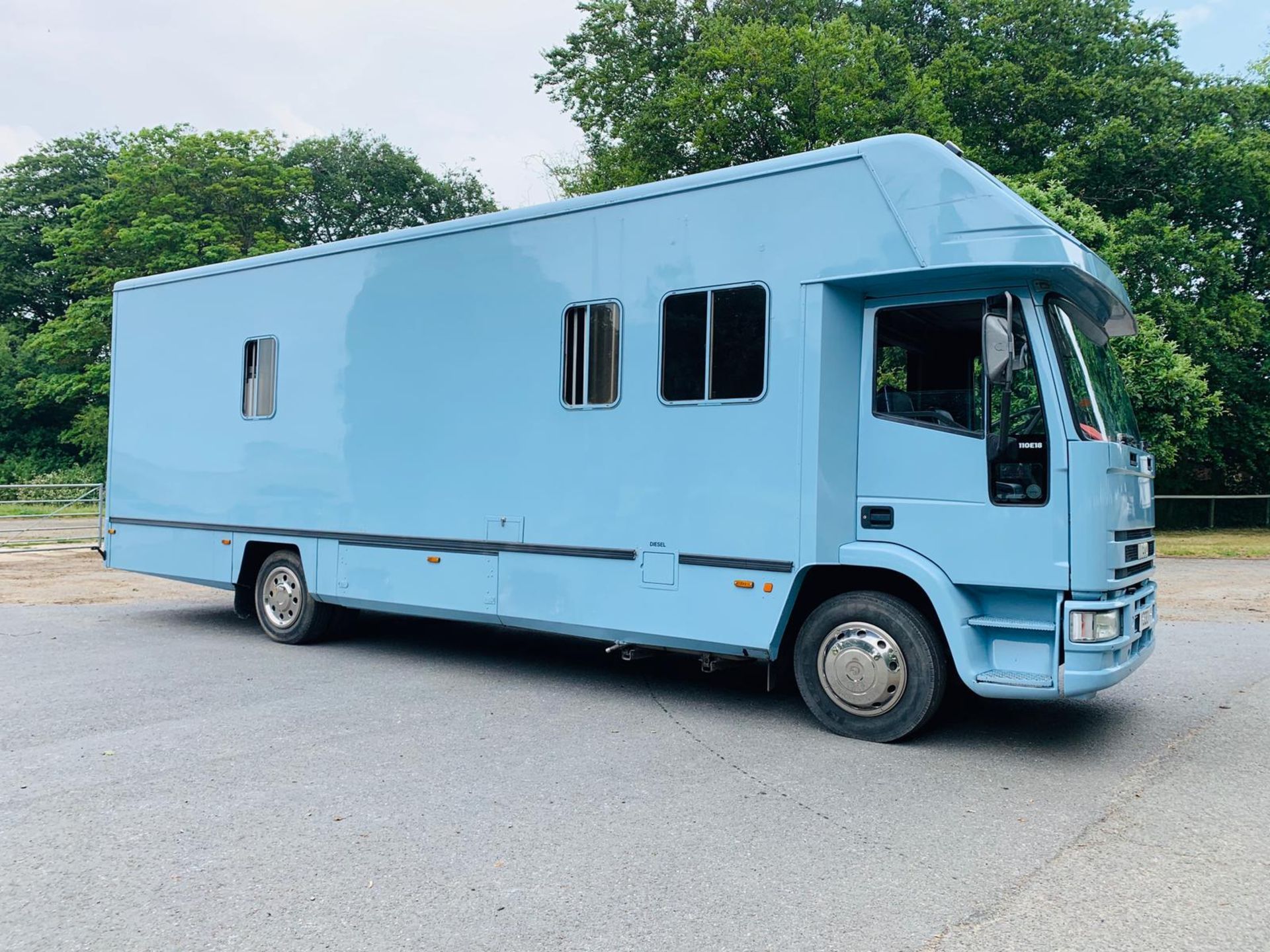 (RESERVE MET) Iveco 110E18 'OLYMPIC' Horsebox 2001 - 6 Speed - Fits 4/6 Forward Facing Horses - Image 8 of 26