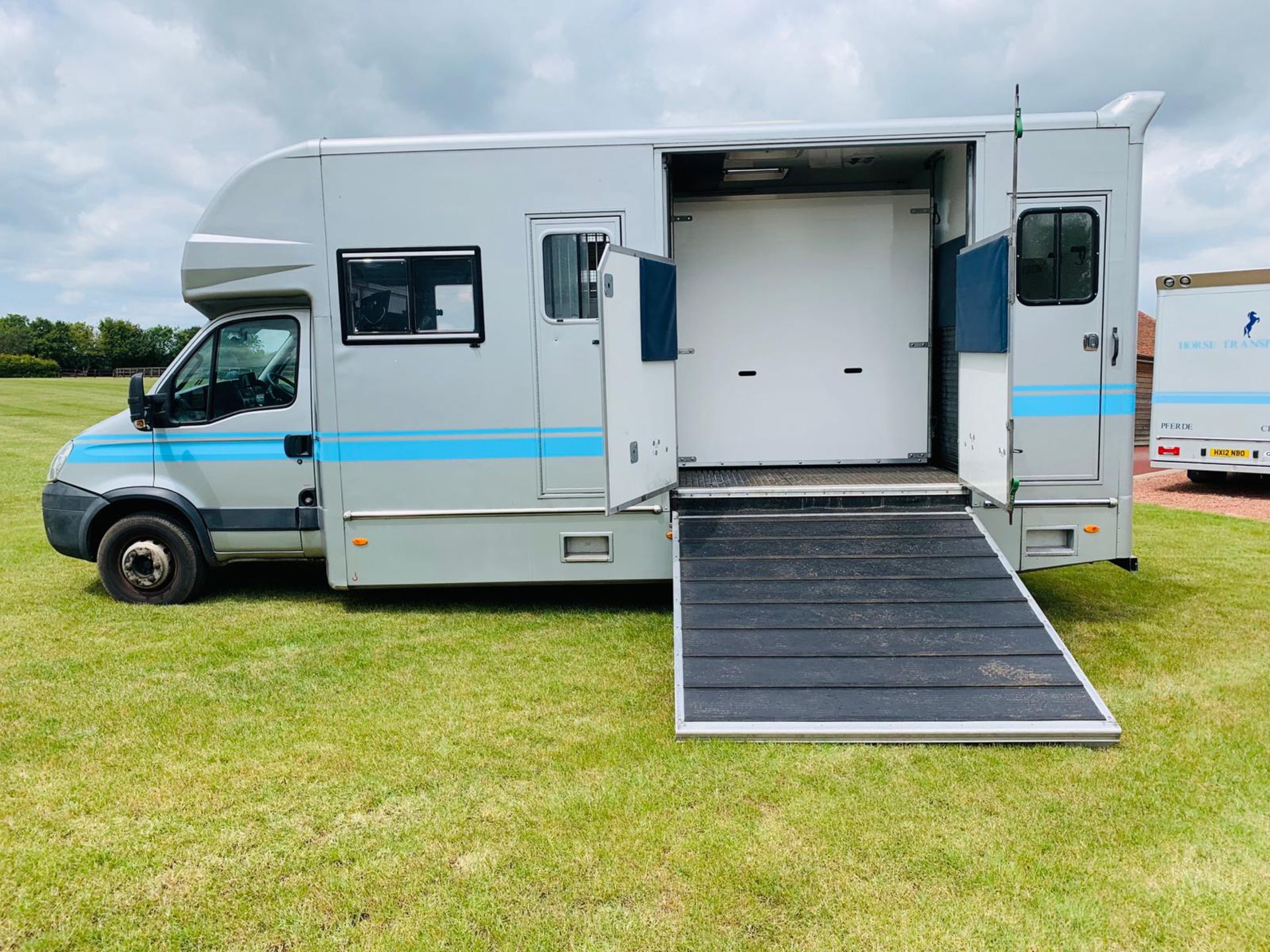 Iveco Daily 70C18 'GEORGE SMITH' Horsebox - 2012 12 Reg - Air Con - Image 6 of 35