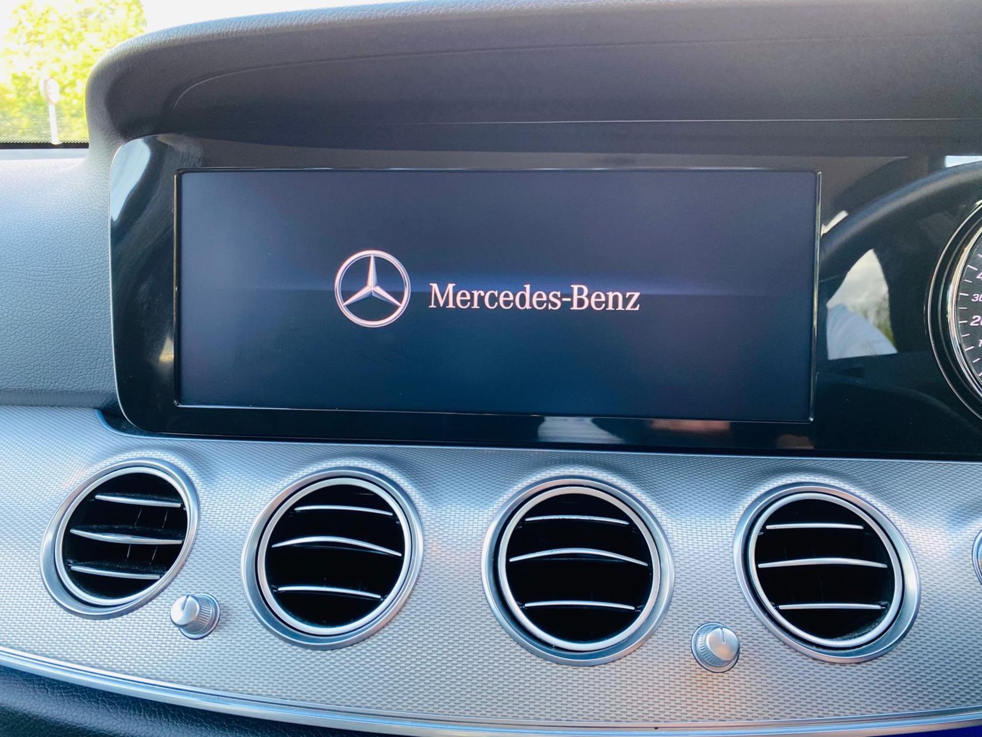 (RESERVE MET) Mercedes E220d Special Equipment 9G Tronic - 2018 18 Reg - Sat Nav - Reversing Cam - Image 38 of 45