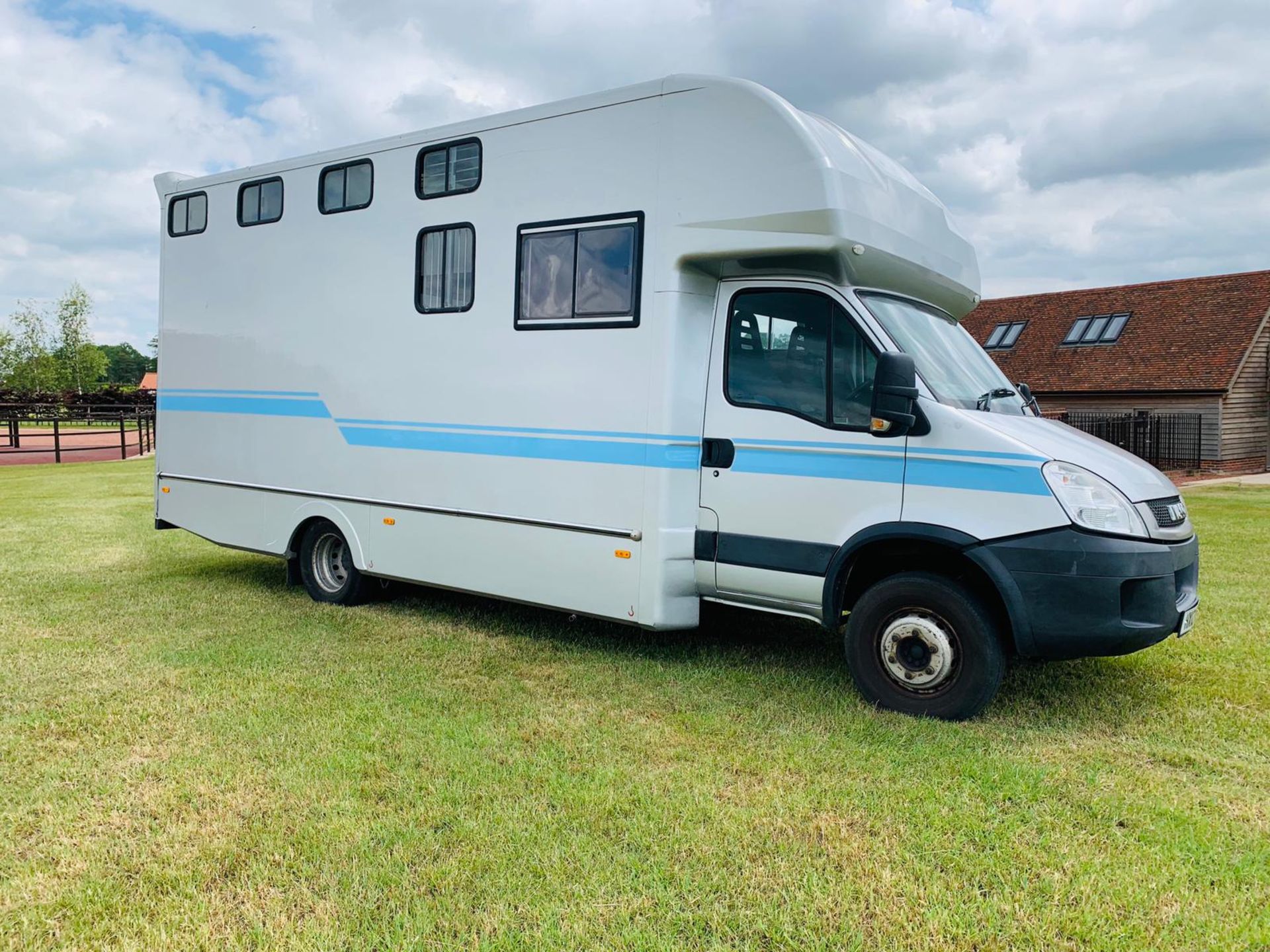 Iveco Daily 70C18 'GEORGE SMITH' Horsebox - 2012 12 Reg - Image 7 of 25