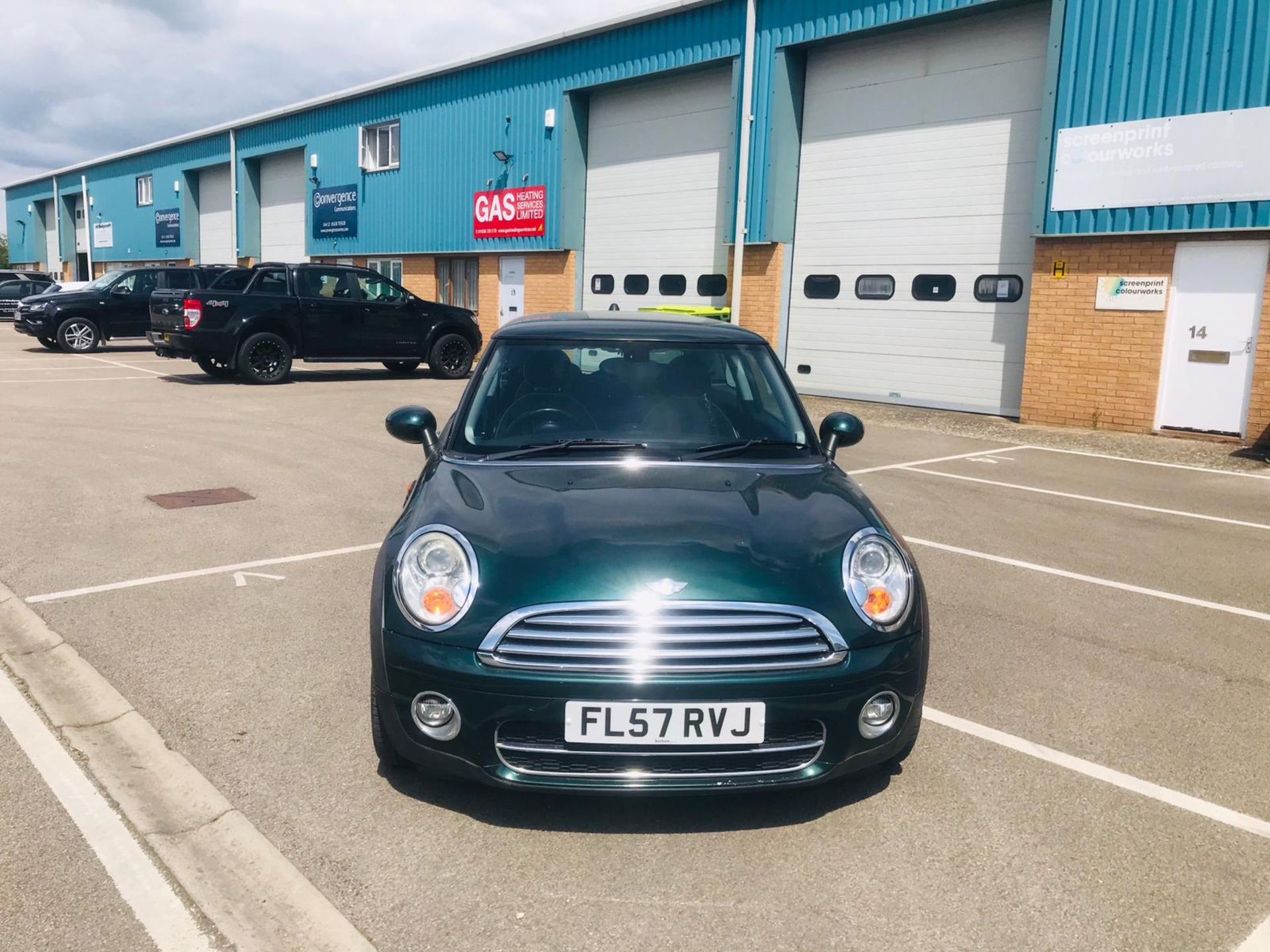 Mini Cooper 1.6 D Hatchback - 2008 Model - Full Leather - Air Con - Heated Screen - Cruise Control - Image 4 of 27