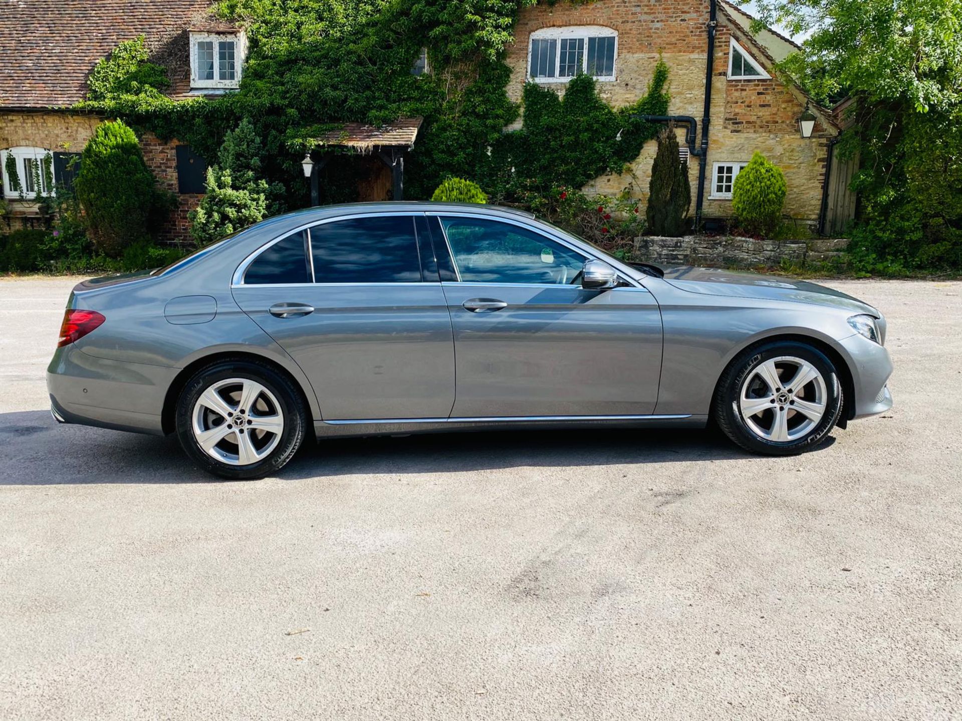 (RESERVE MET) Mercedes E220d Special Equipment 9G Tronic - 2018 18 Reg - Sat Nav - Reversing Cam - Image 11 of 45