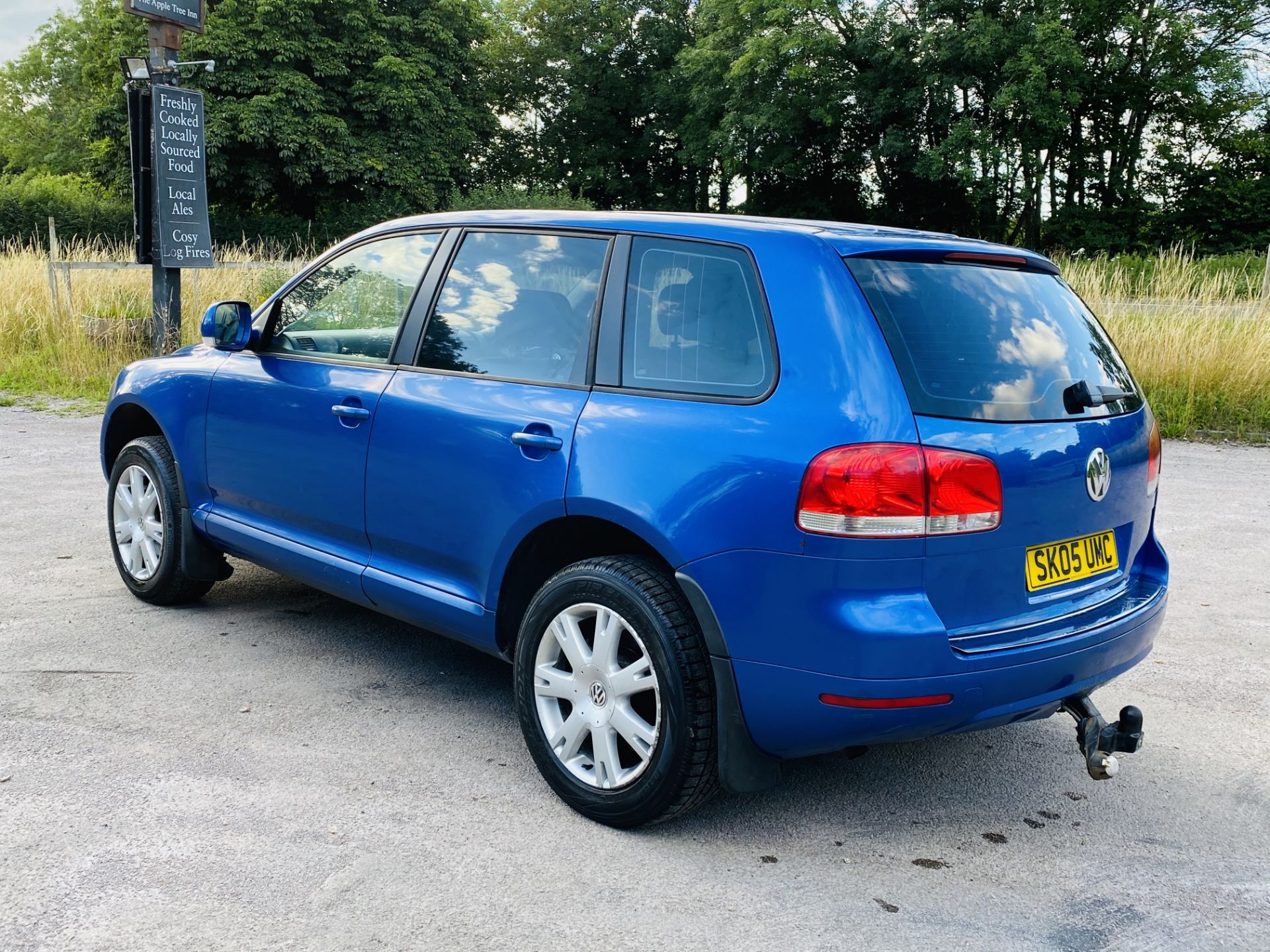 (RESERVE MET)Volkswagen Touareg 2.5 Tdi Auto - 2005 05 Reg -Tow Pack - 4x4 - In Metallic Blue - Image 8 of 44