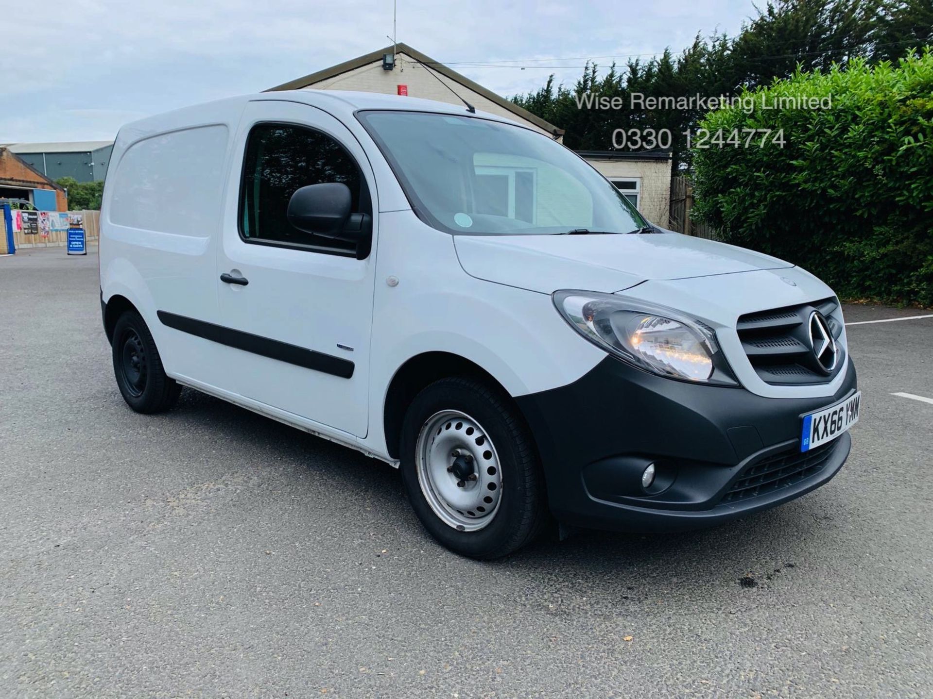 (RESERVE MET) Mercedes Citan 109 CDI Long Wheel Base 2017 Model - Service History - Euro 6b - Image 2 of 17