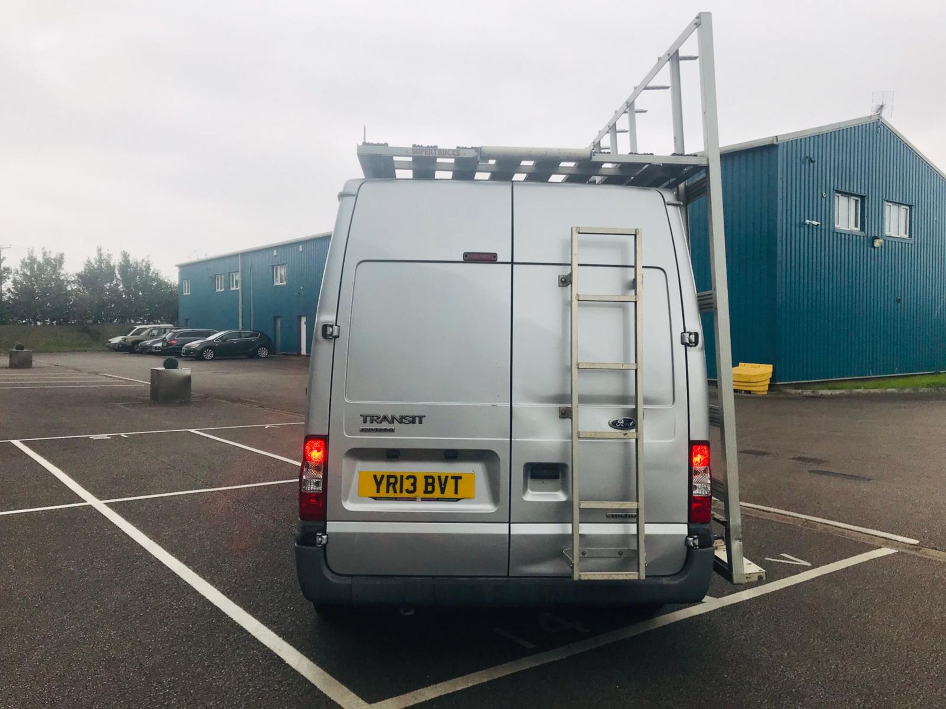 Ford Transit T280 2.2 TDCI Trend Line - 2013 13 Reg - 1 Former Keeper - Glass Rack - Image 6 of 27