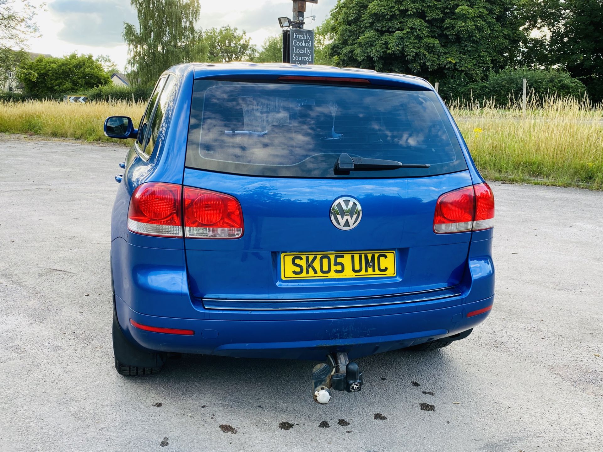 (RESERVE MET)Volkswagen Touareg 2.5 Tdi Auto - 2005 05 Reg -Tow Pack - 4x4 - In Metallic Blue - Image 9 of 44