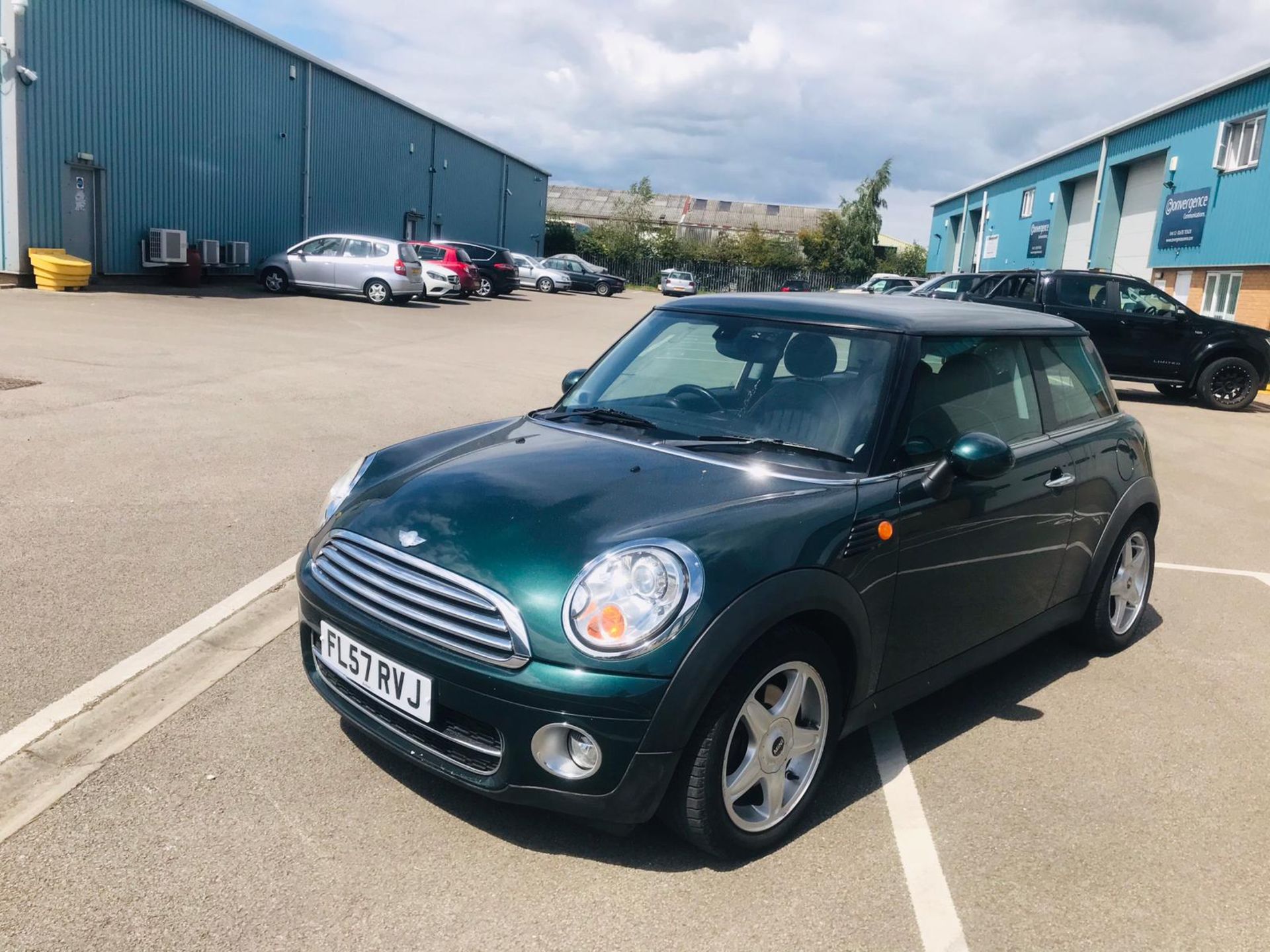 (RESERVE MET) Mini Cooper 1.6 D Hatchback - 2008 Model - Full Leather - Air Con - Heated Screen -