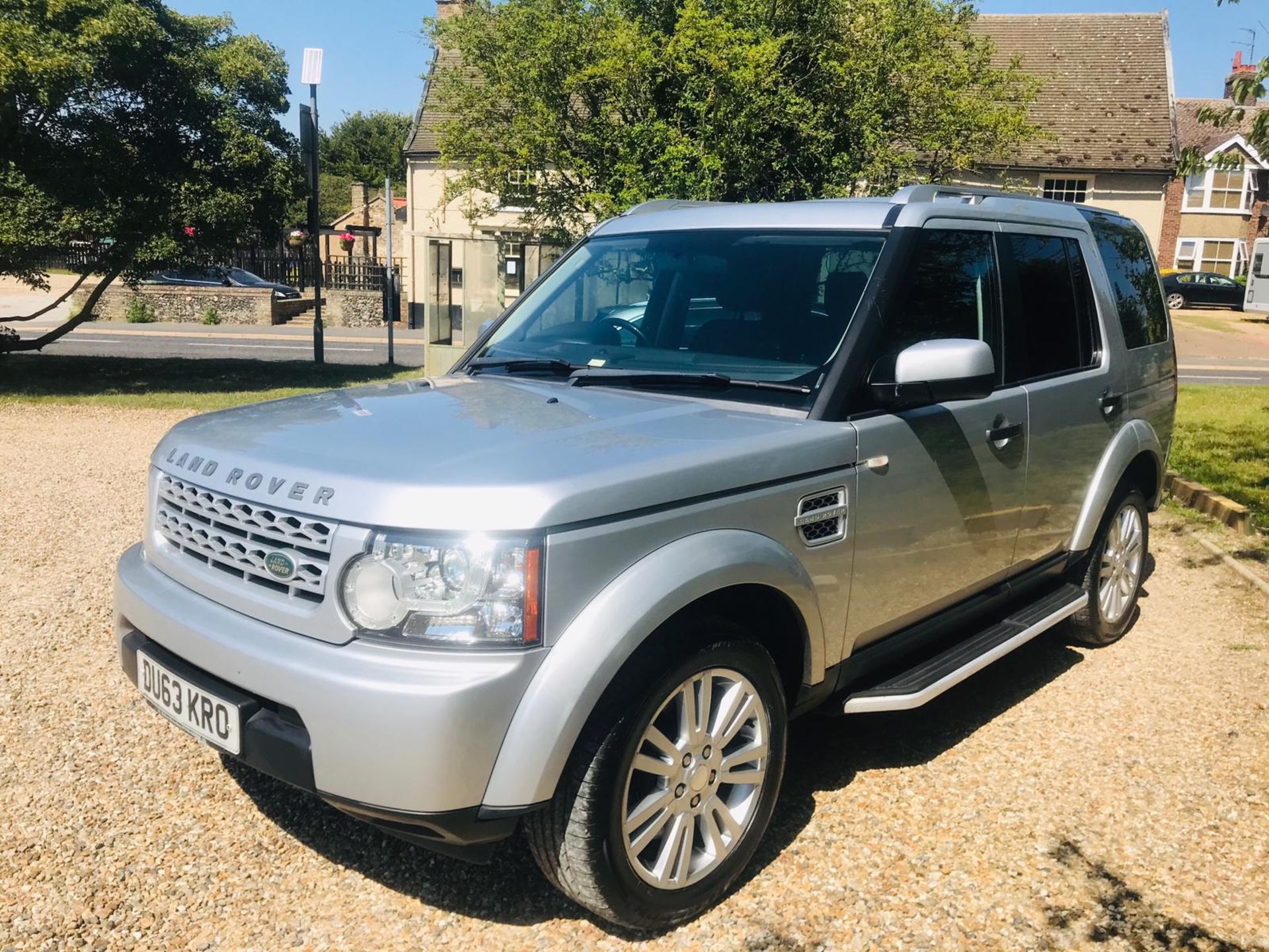 (RESERVE MET) Land Rover Discovery GS 3.0 SDV6 Auto - 2014 Model - 1 Keeper From New - 7 Seats - - Image 3 of 30