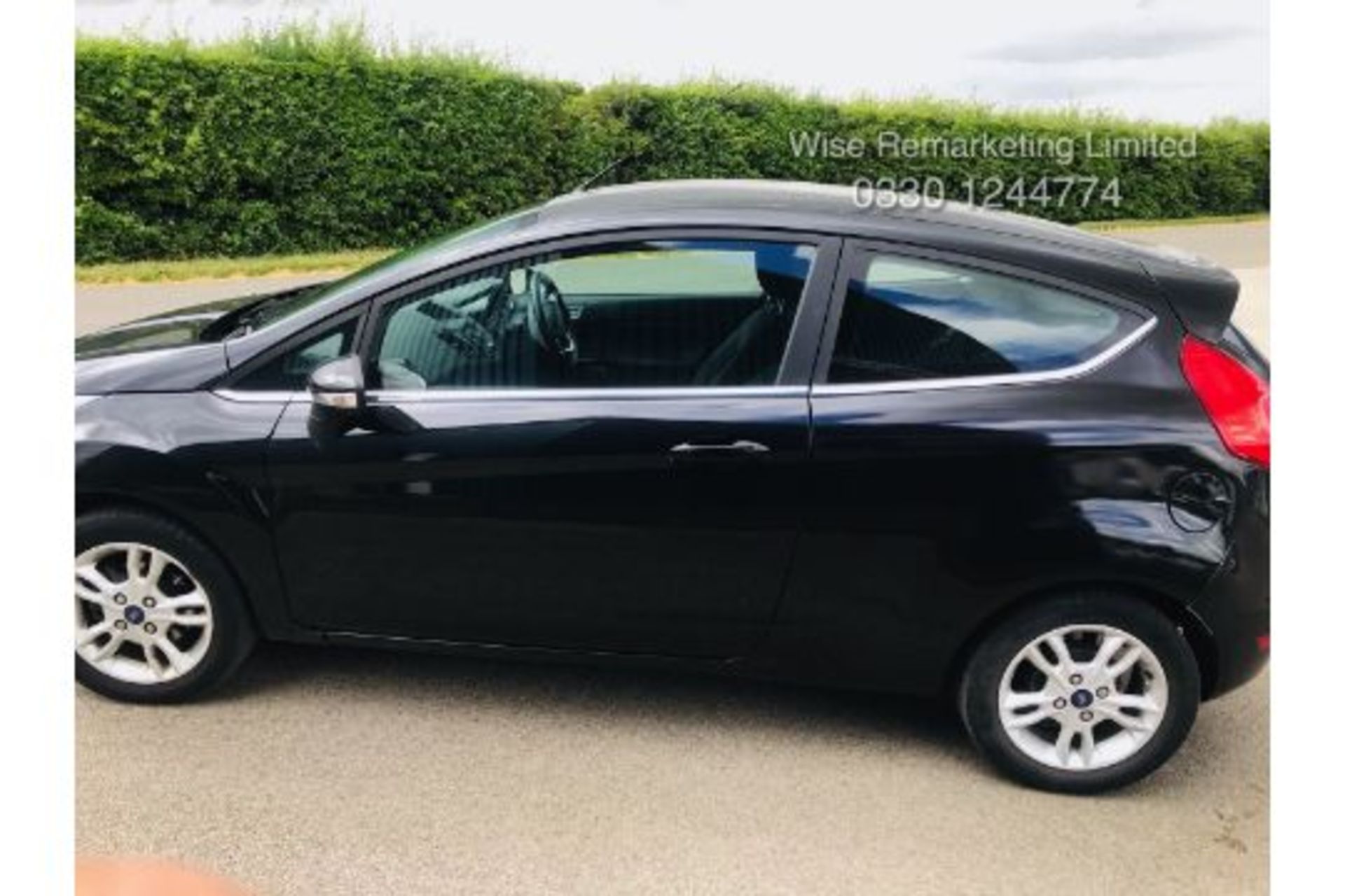 (RESERVE MET) Ford Fiesta 1.2 Zetec 3dr - 2016 Model - Tinted Windows - ONLY 32K Miles - Image 3 of 24