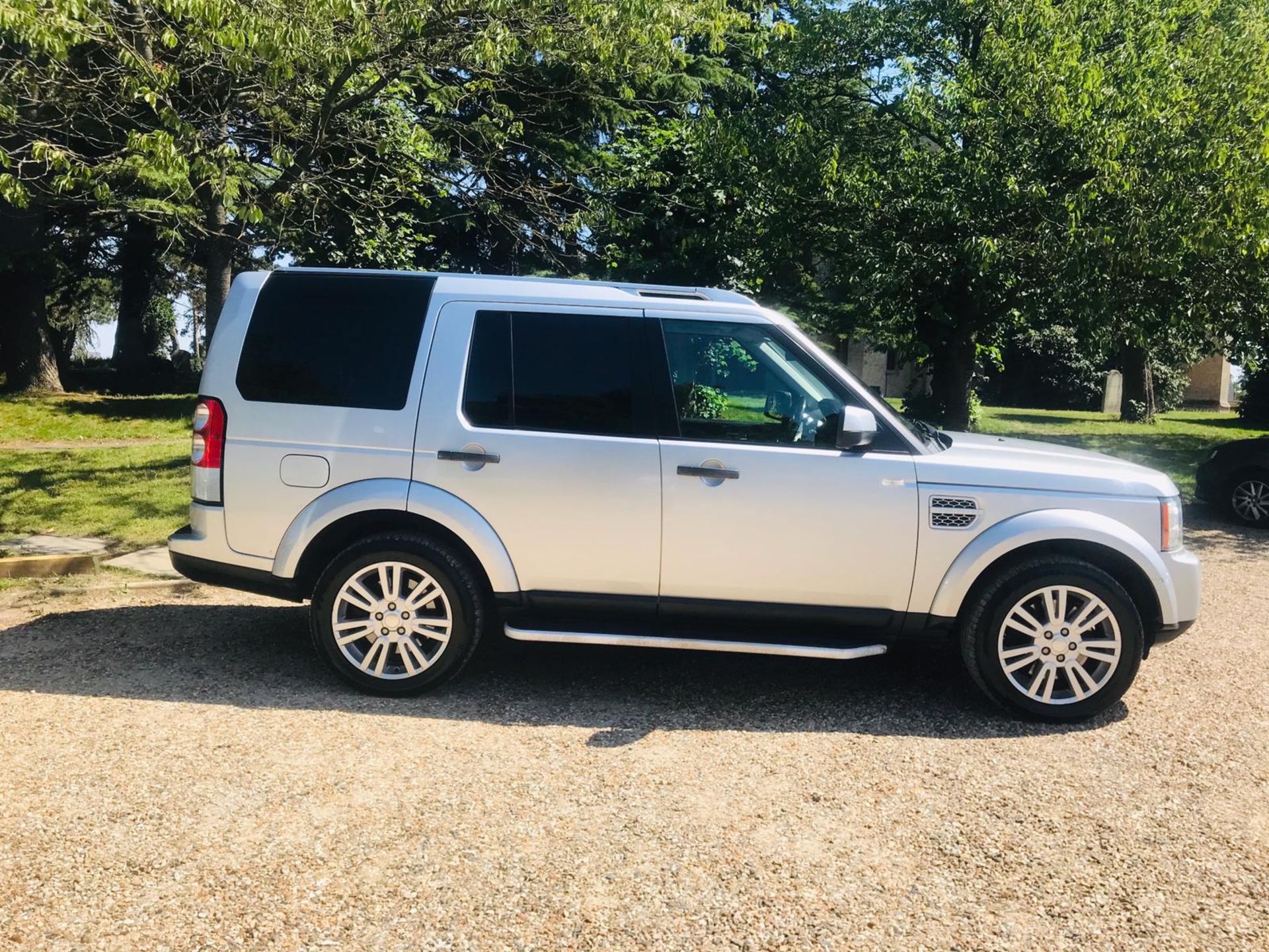 (RESERVE MET) Land Rover Discovery GS 3.0 SDV6 Auto - 2014 Model - 1 Keeper From New - 7 Seats - - Image 4 of 30