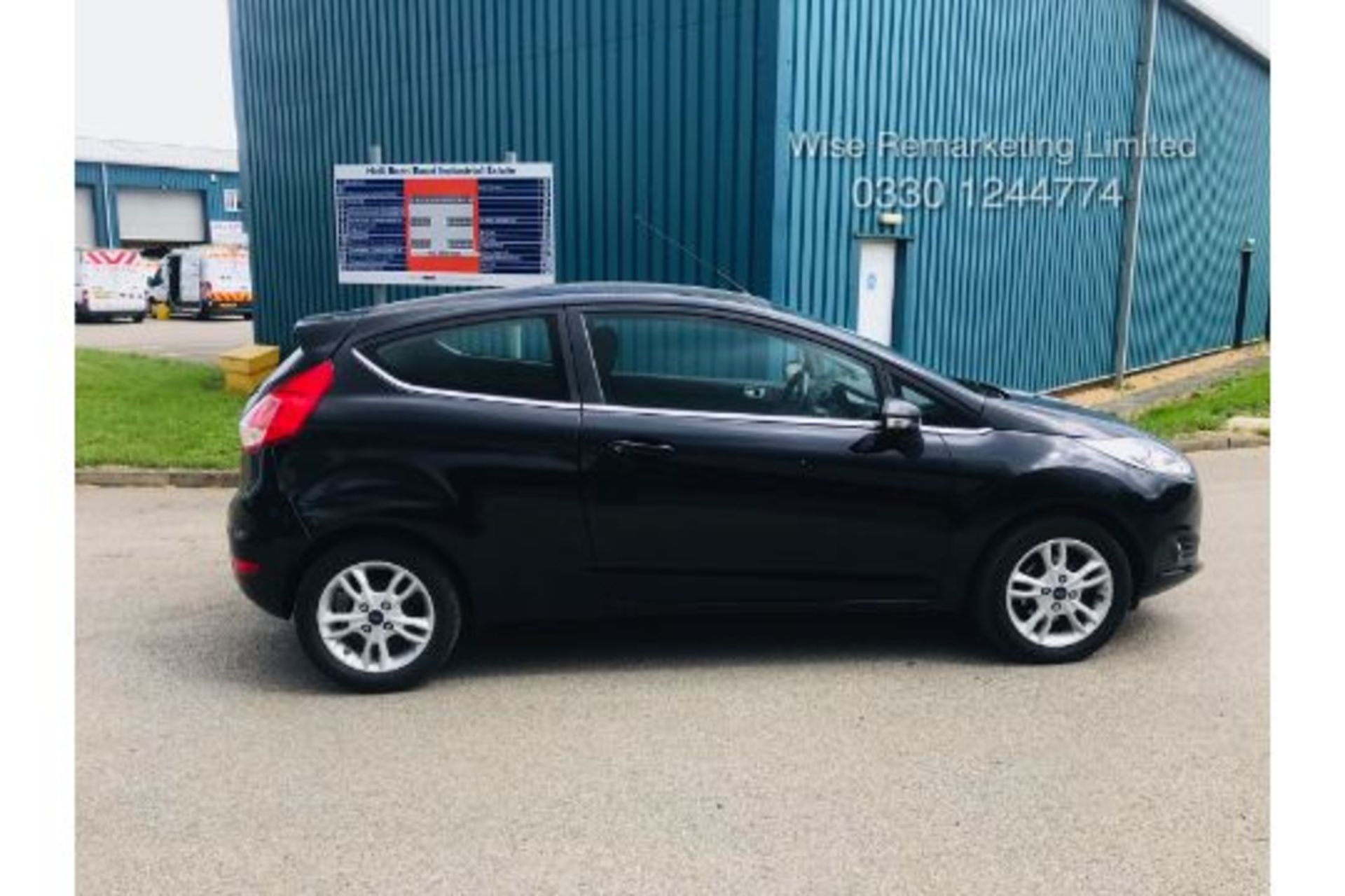 (RESERVE MET) Ford Fiesta 1.2 Zetec 3dr - 2016 Model - Tinted Windows - ONLY 32K Miles - Image 5 of 24