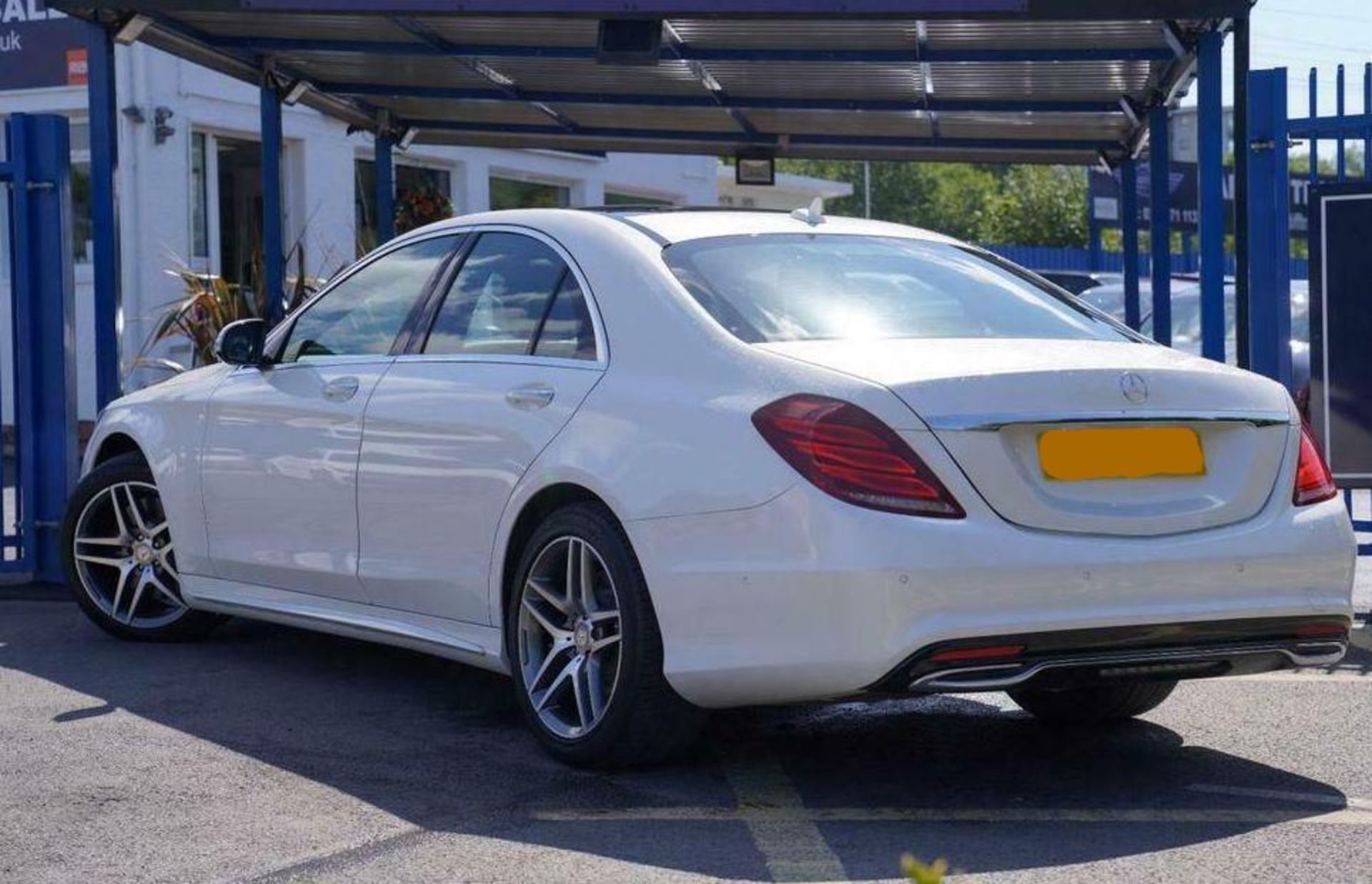 (RESERVE MET) Mercedes S350 3.0 CDI LWB Limo - Auto - 2014 Model - Full Leather - Fully Loaded - Image 2 of 4