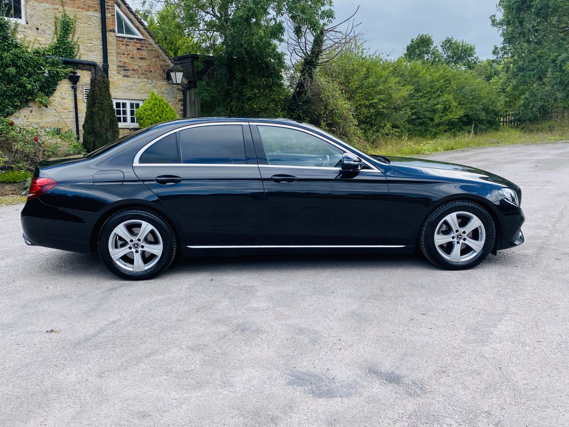 Mercedes E220d Special Equipment 9G Tronic - 2018 18 Reg Current Model - Sat Nav - Reversing Cam - Image 16 of 53