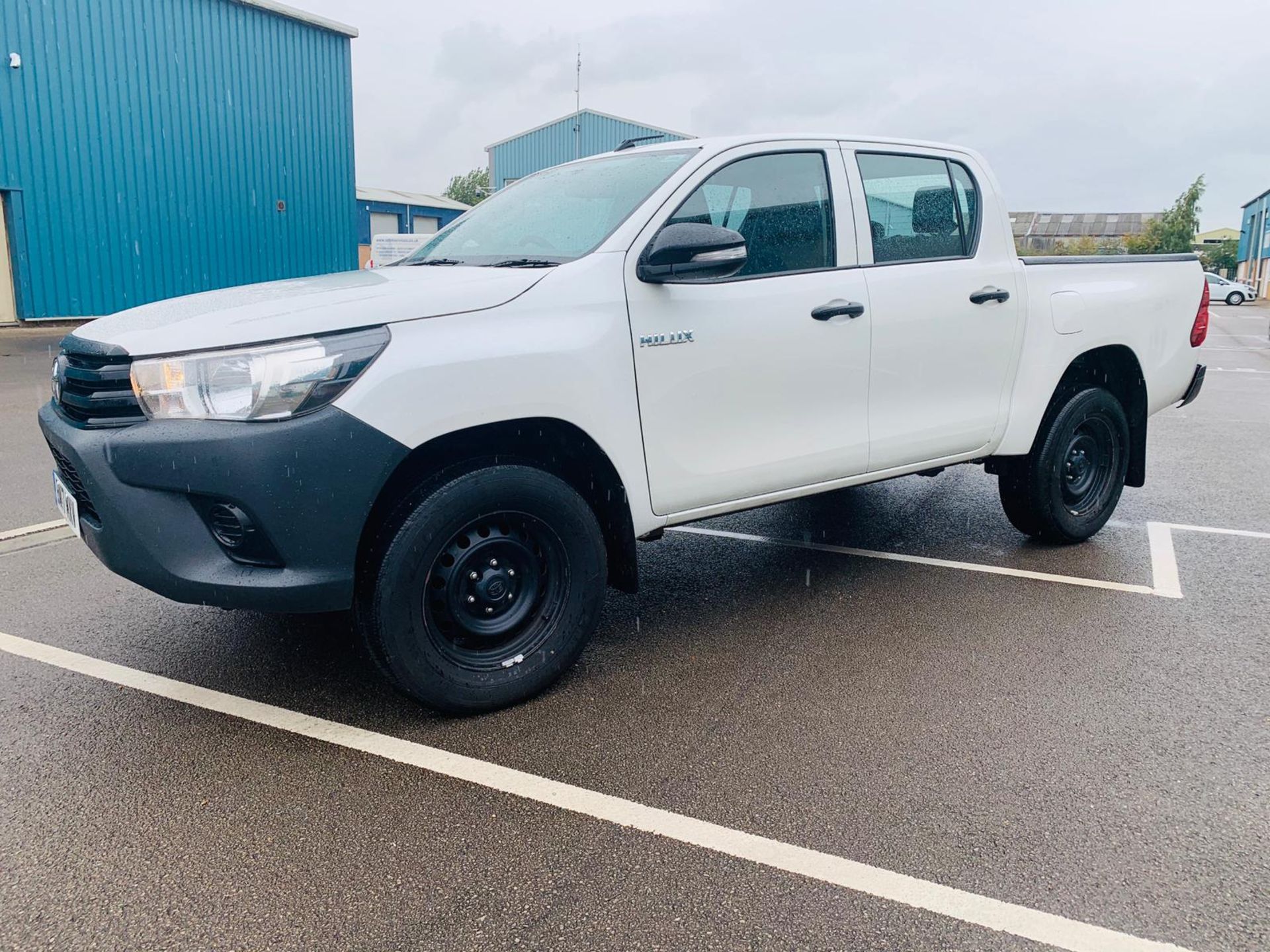 Toyota Hilux 2.4 D-4D Active 4WD Double Cab Pick Up - 2017 17 Reg - Air Con - Euro 6b - Tow Pack