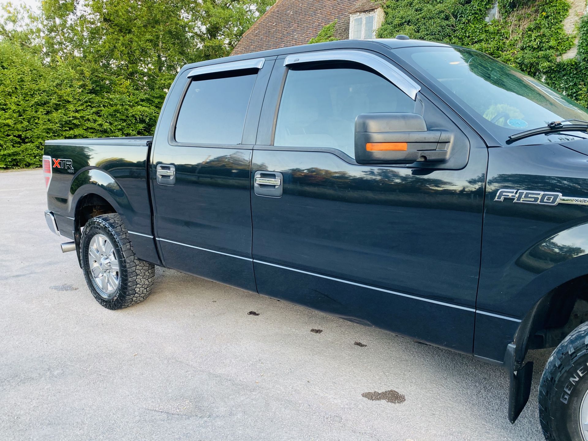 Ford F-150 5.0L V8 Super-Crew Cab XTR Model '2011 Year' 4x4 - In Metallic Black-Fresh Import - Image 24 of 63