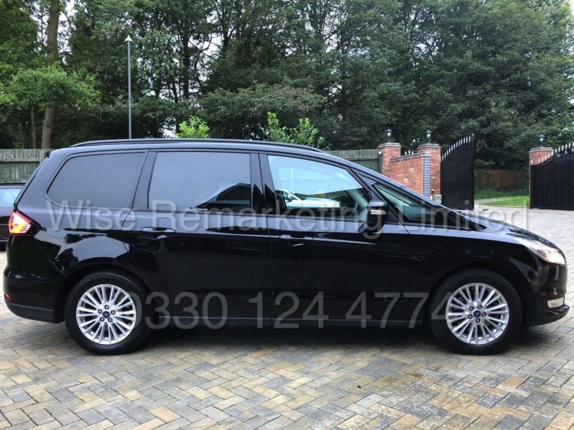 Ford Galaxy *Zetec Edition* 7 Seater MPV (2017-Euro 6 Model) 2.0 - Image 3 of 24