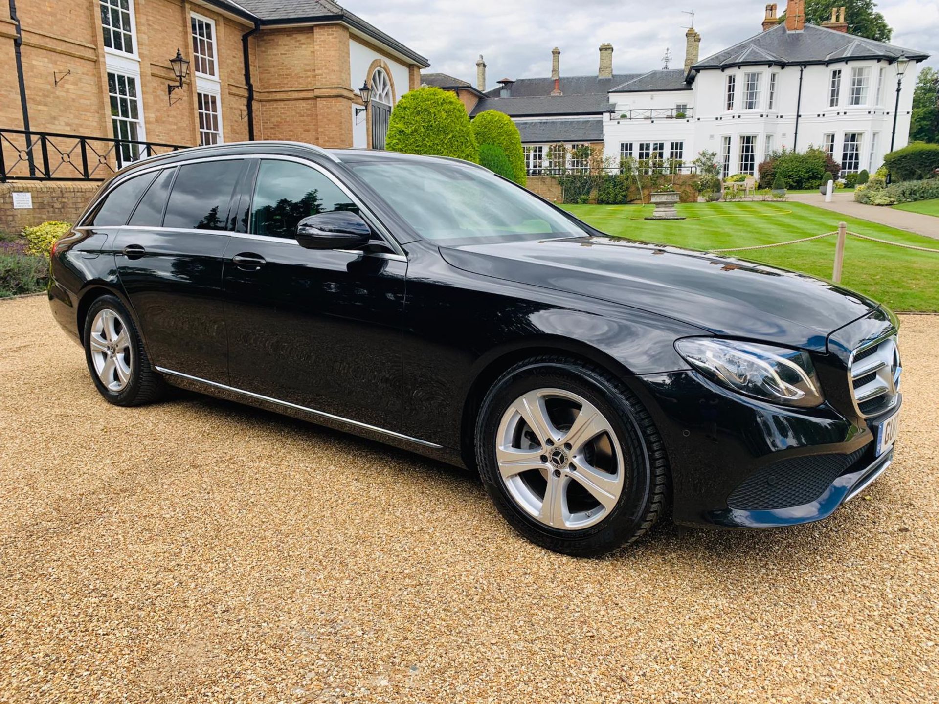 (RESERVE MET) Mercedes E220d Special Equipment Estate 9G Tronic Auto - 2017 17 Reg - Reversing Cam - Image 2 of 34