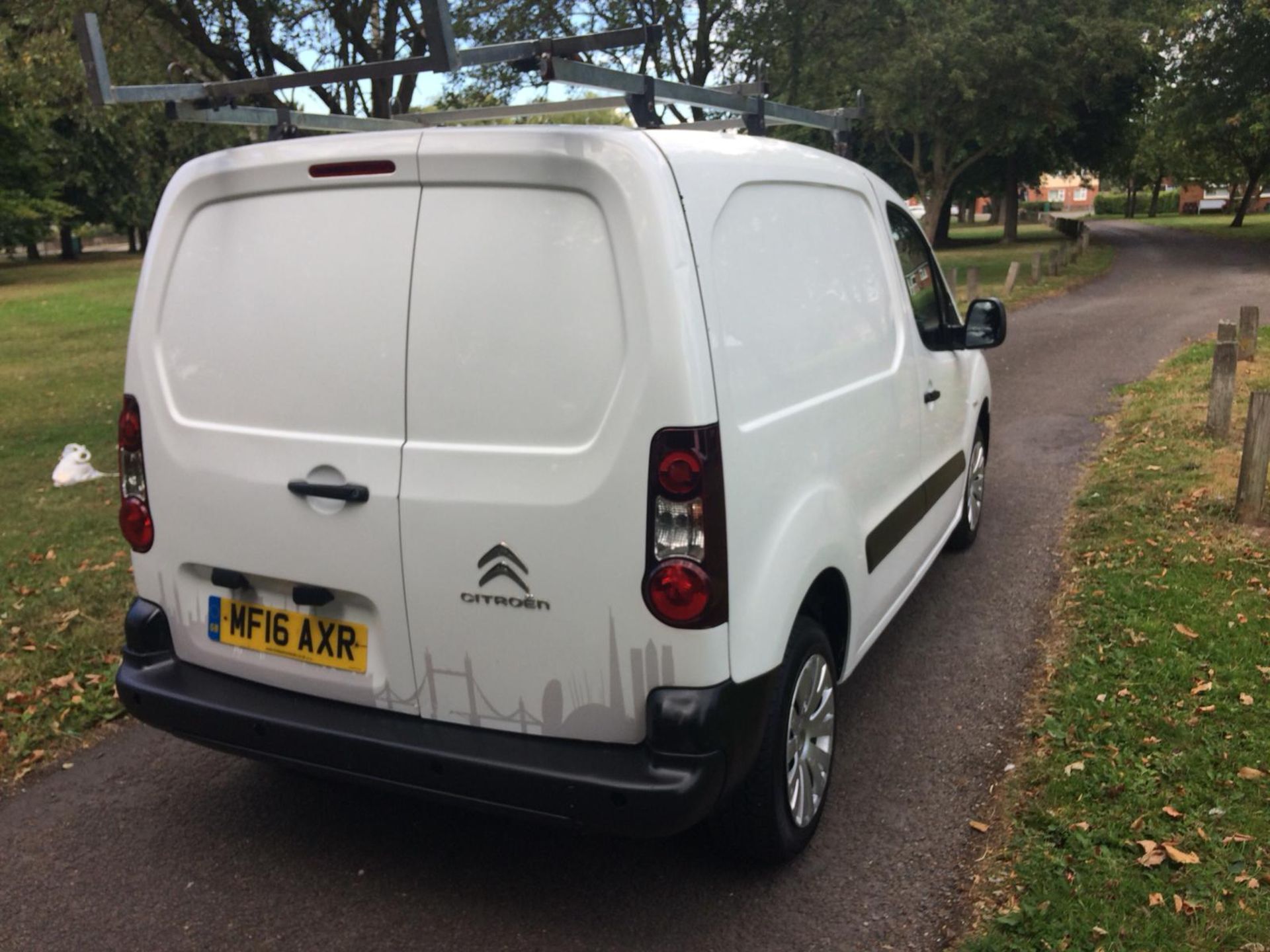 (RESERVE MET) Citroen Berlingo 850 1.6 HDI Enterprise - 2016 16 Reg - Air Con - 5/6 Seater Crew Van - Image 11 of 30