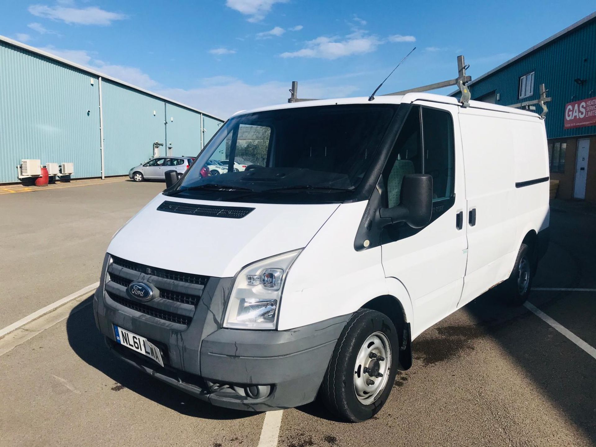 (RESERVE MET) Ford Transit T280s 2.2 TDCI - 2012 Model - Ply Lined - Roof Bars -