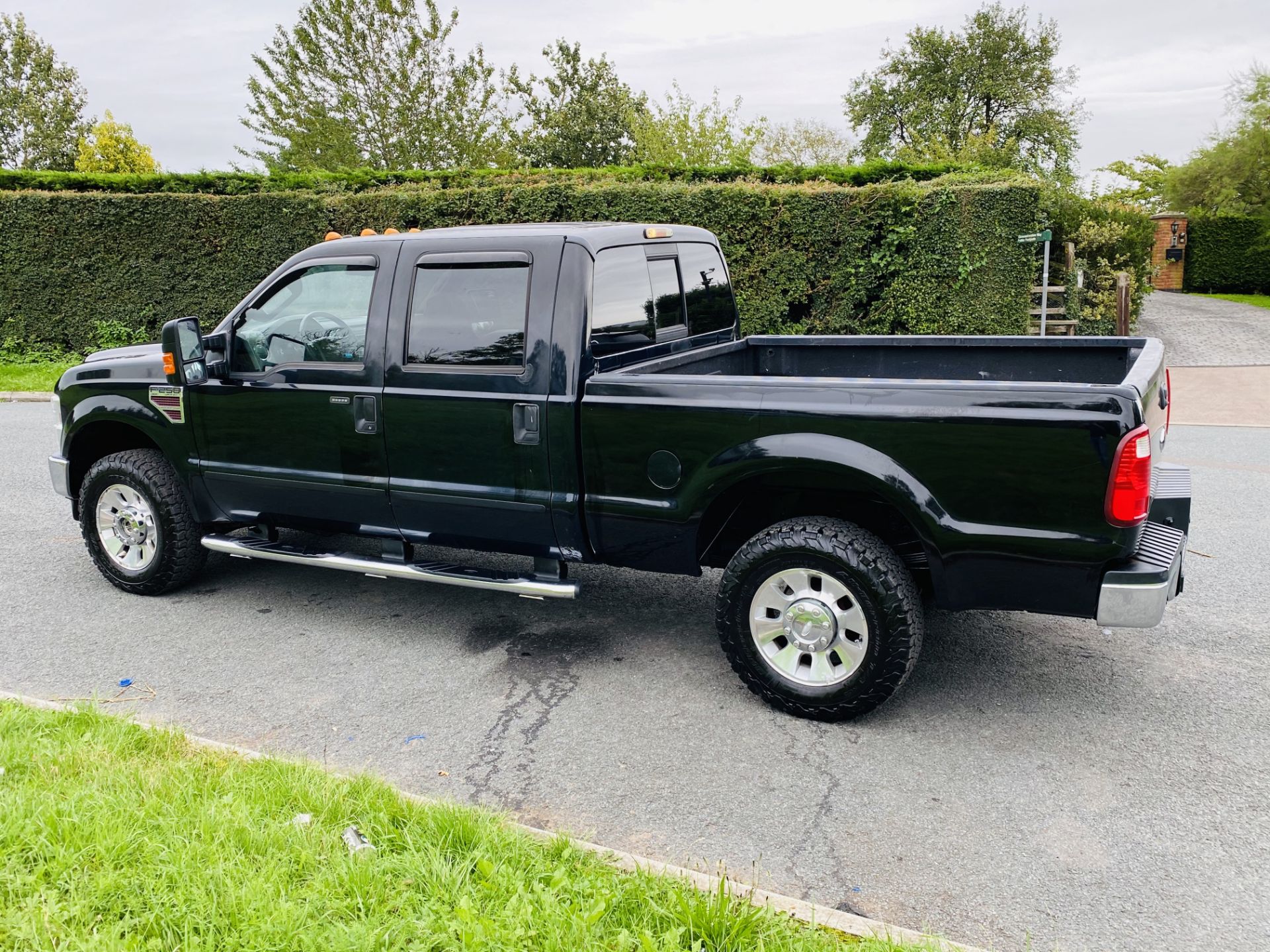 (RESERVE MET) FORD F-250 SUPER-DUTY LARIAT 6.4L V8 2009 YEAR **DIESEL** -4X4-SUPER-CREW - FULL SPEC - Image 12 of 54