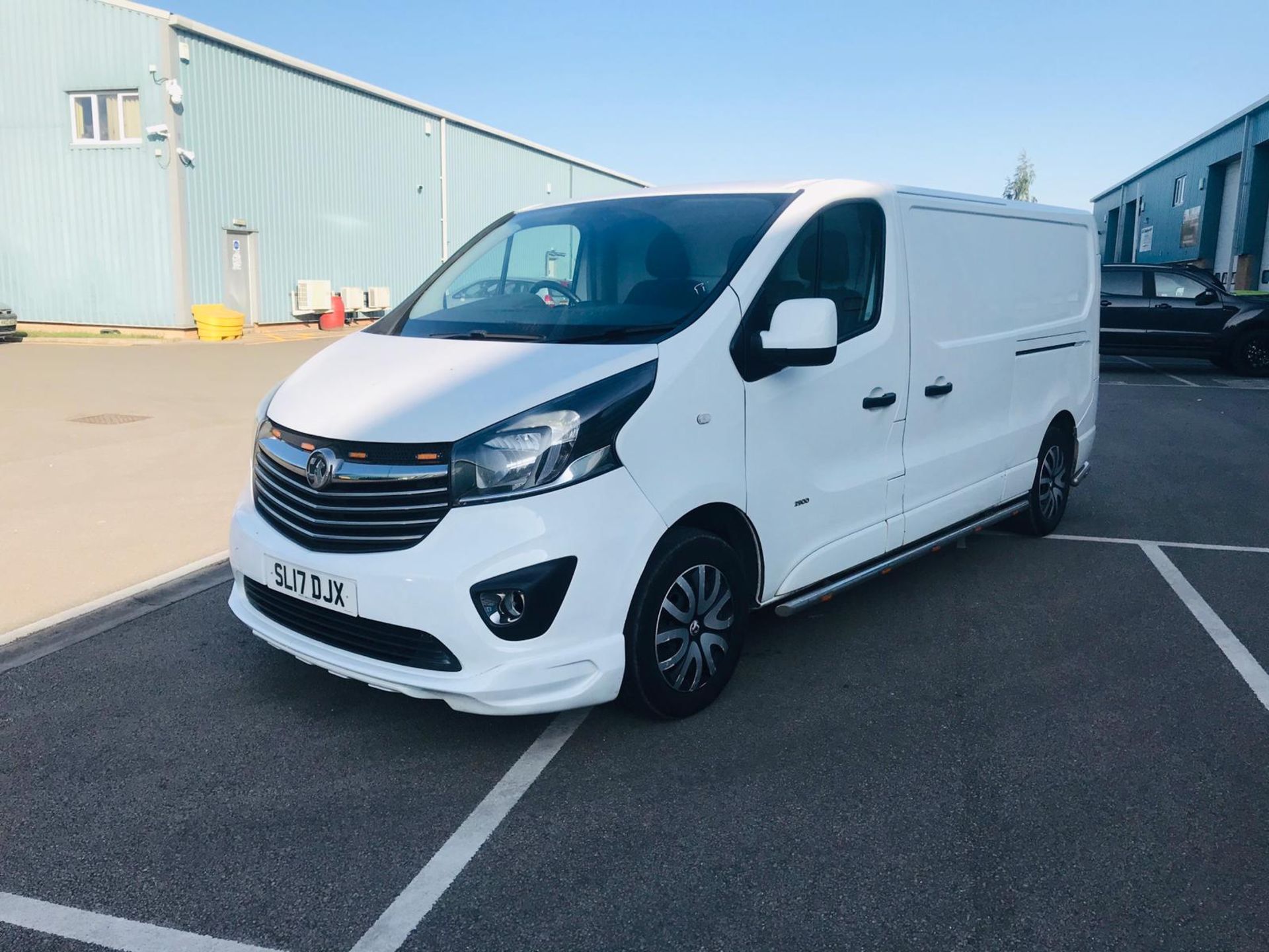 (RESERVE MET) Vauxhall Vivaro 2900 Sportive 1.6 CDTI - 2017 17 Reg - 1 Keeper From New - LWB - AC