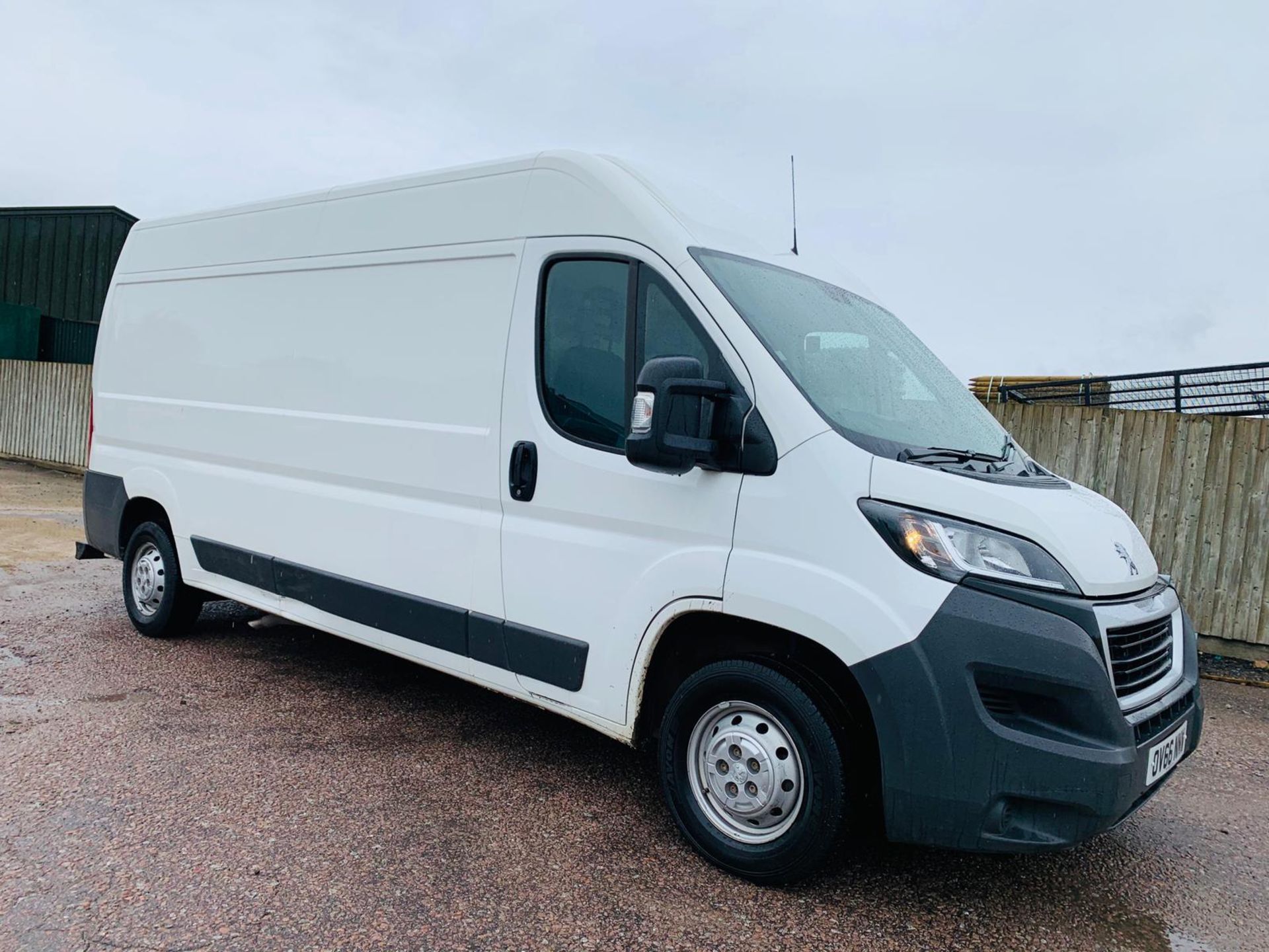 (RESERVE MET) Peugeot Boxer 335 2.0 HDI Professional LWB - 2017 Reg - Sat Nav - Air Con - Euro 6 - Image 3 of 30