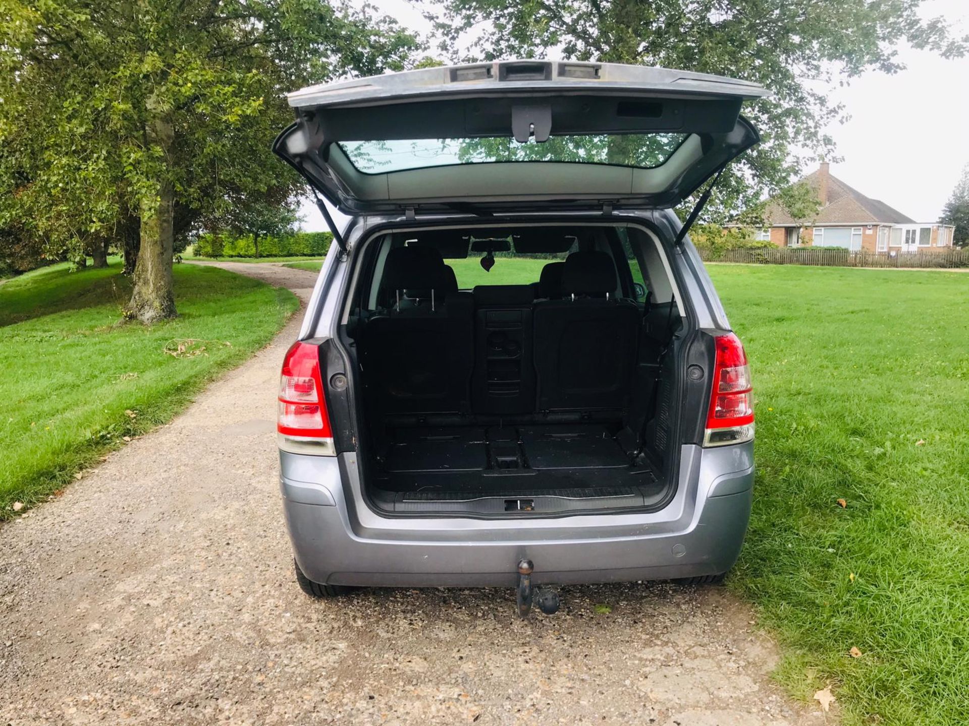 (RESERVE MET) Vauxhall Zafira Exclusive 1.6 MPV (7 Seats) 2008 08 Reg - Tow Pack - - Image 6 of 20