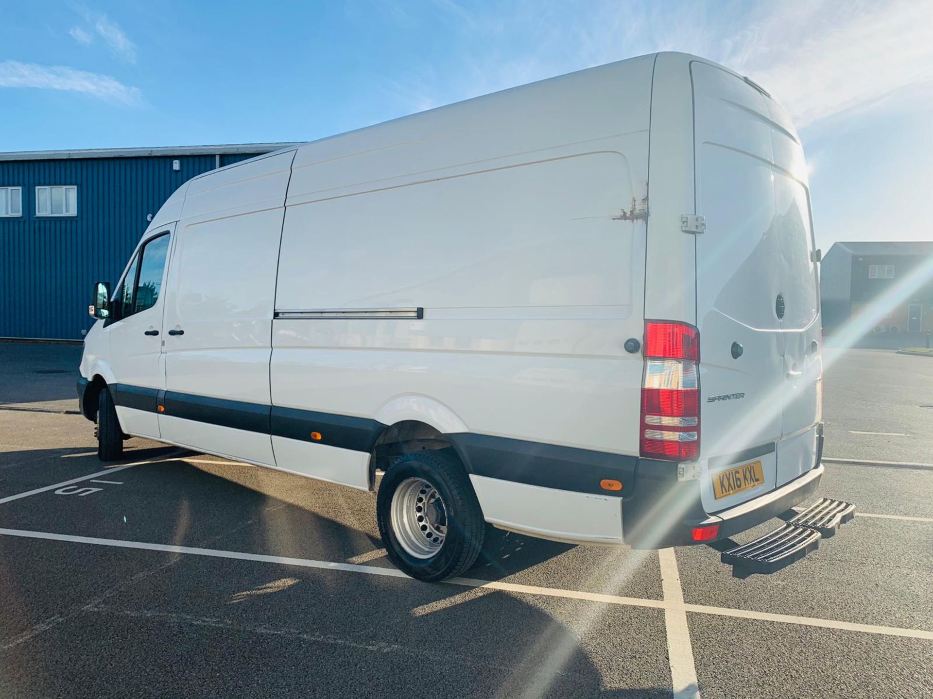 (RESERVE MET) Mercedes Sprinter 516 CDI 2.1 TD Twin Rear Wheel - LWB - 2016 16 Reg - ULEZ Compliant - Image 6 of 16