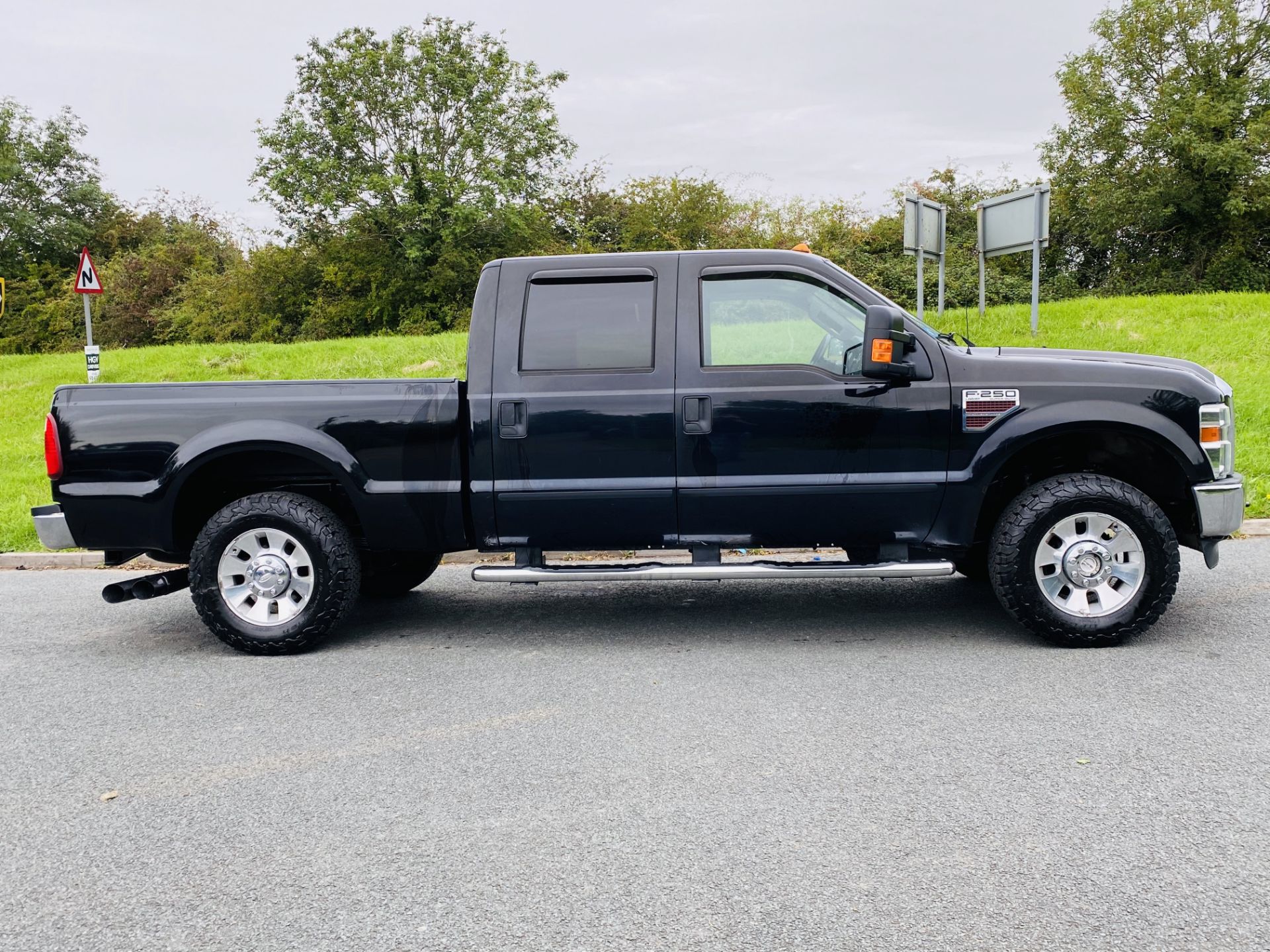 (RESERVE MET) FORD F-250 SUPER-DUTY LARIAT 6.4L V8 2009 YEAR **DIESEL** -4X4-SUPER-CREW - FULL SPEC - Image 7 of 54