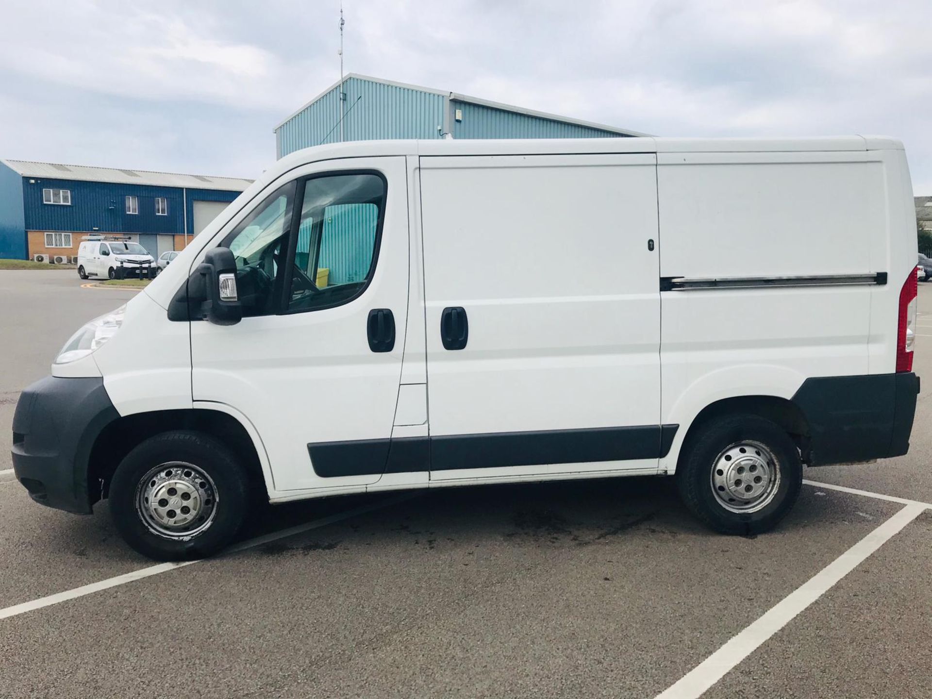 (RESERVE MET)Citroen Relay 33 2.2 HDI Panel Van - 2013 13 Reg - Sat Nav - 6 Speed - Ply Lined - - Image 6 of 26