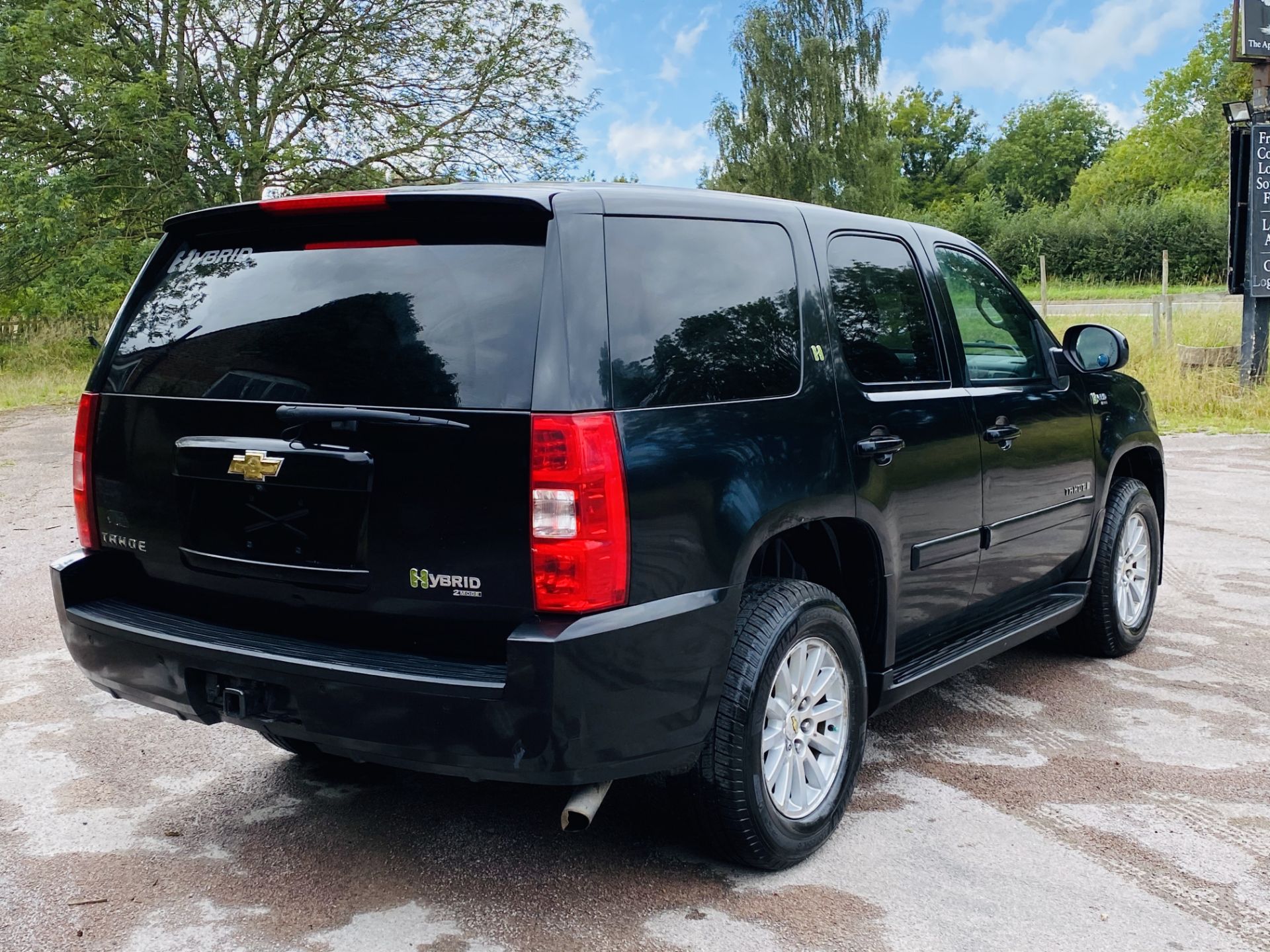 (RESERVE MET) CHEVROLET TAHOE LT 6.0L V8 HYBRID - 2008 YEAR - SAT NAV - FULL SPEC - 4X4 - 7 SEATS - Image 9 of 60