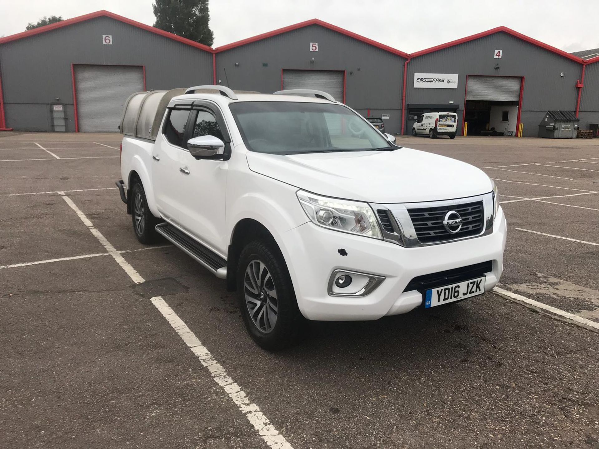 Nissan Navara 2.3 CDI Tekna Double Cab Pick Up - 2016 16 Reg - Sat Nav - Parking Sensors