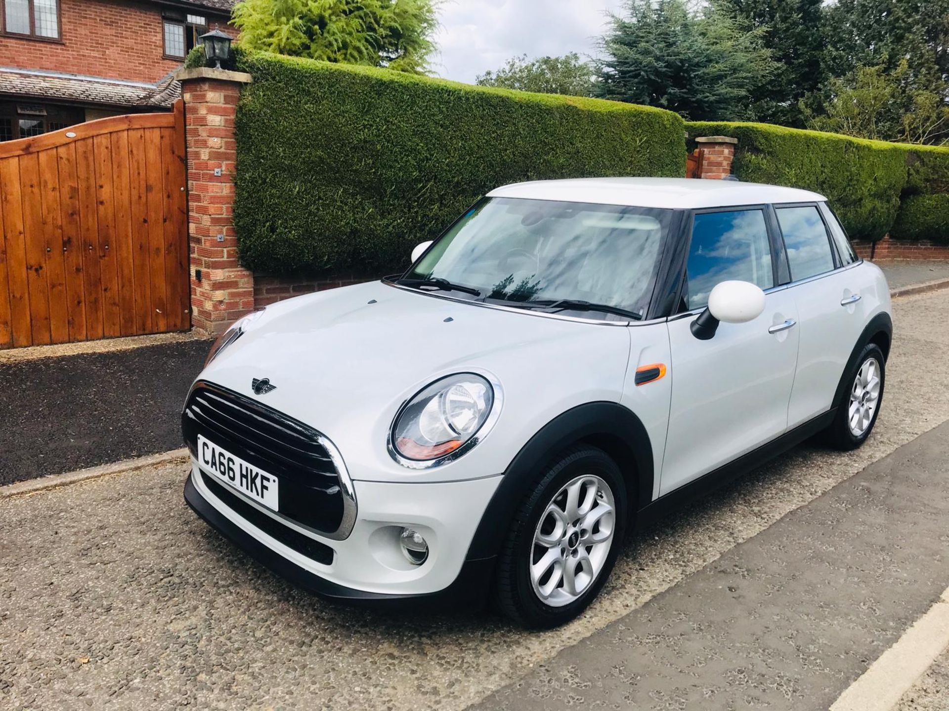 Mini Cooper 1.5 D 5dr - Reg 2017 - 1 Owner from new - - Image 2 of 28