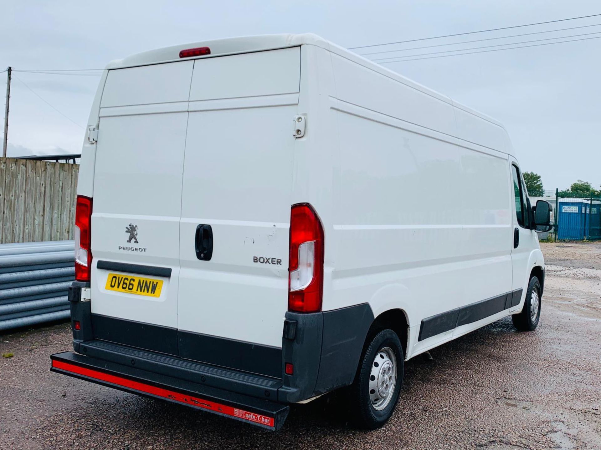 (RESERVE MET) Peugeot Boxer 335 2.0 HDI Professional LWB - 2017 Reg - Sat Nav - Air Con - Euro 6 - Image 9 of 30