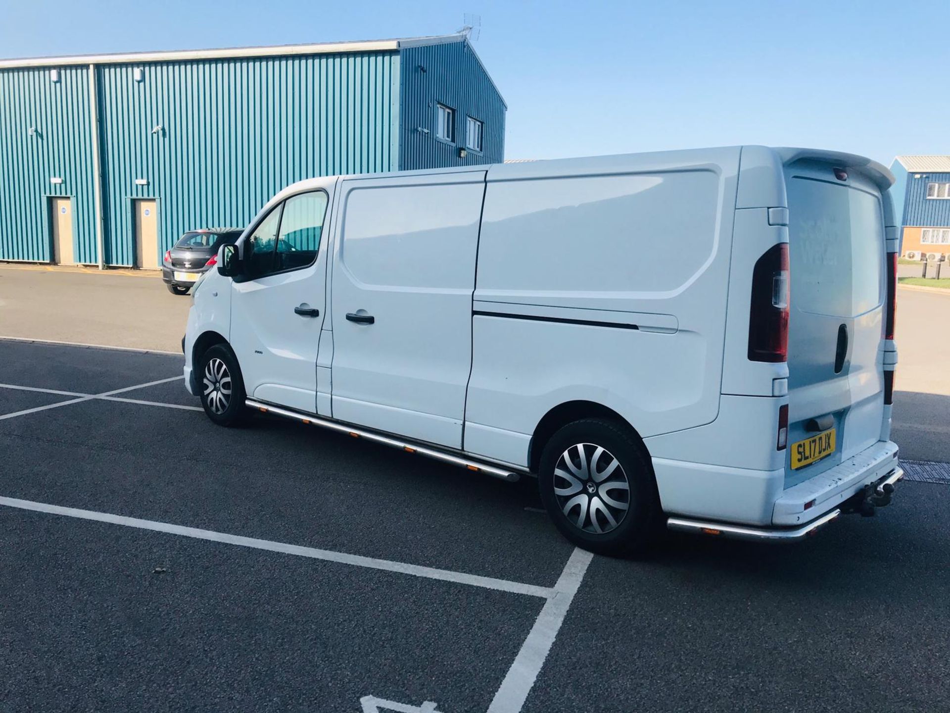 (RESERVE MET) Vauxhall Vivaro 2900 Sportive 1.6 CDTI - 2017 17 Reg - 1 Keeper From New - LWB - AC - Image 8 of 26