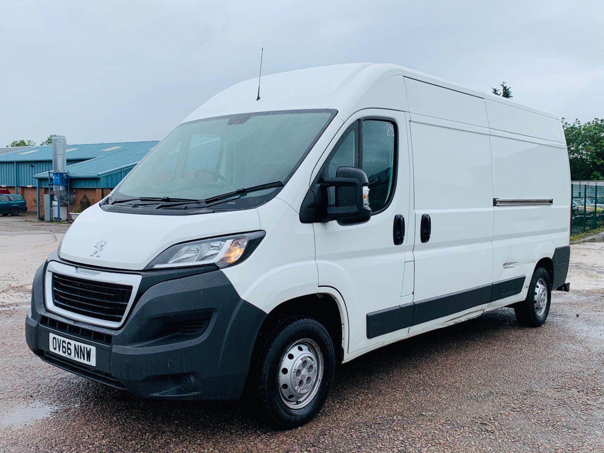 (RESERVE MET) Peugeot Boxer 335 2.0 HDI Professional LWB - 2017 Reg - Sat Nav - Air Con - Euro 6