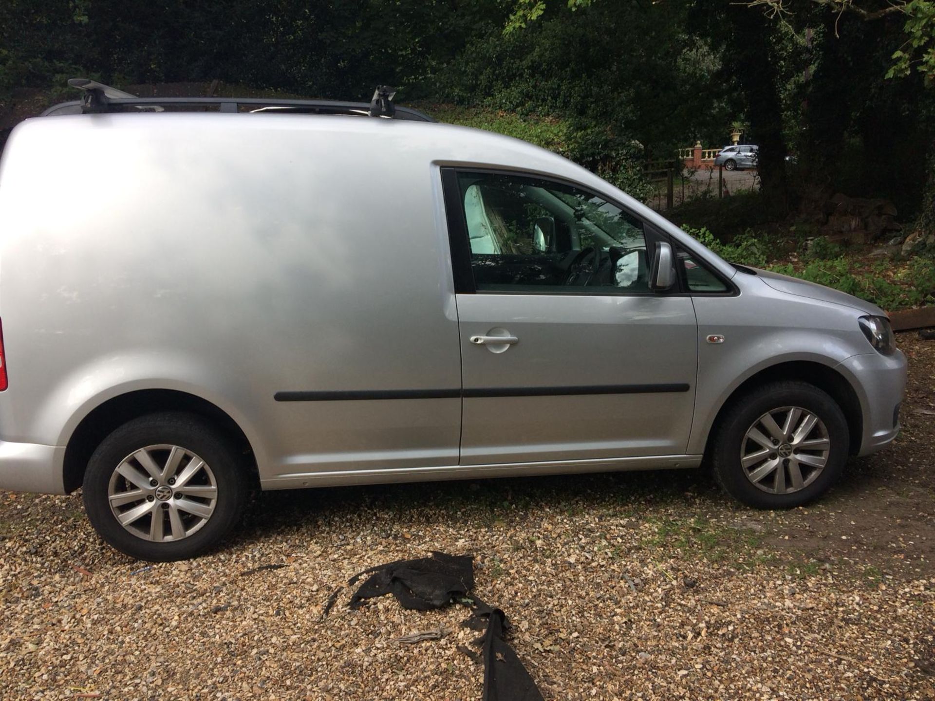 (RESERVE MET) Volkswagen Caddy 1.6 TDI High Line - 2012 12 Reg - Air Con - Sat Nav SAVE 20% NO VAT - Image 2 of 13