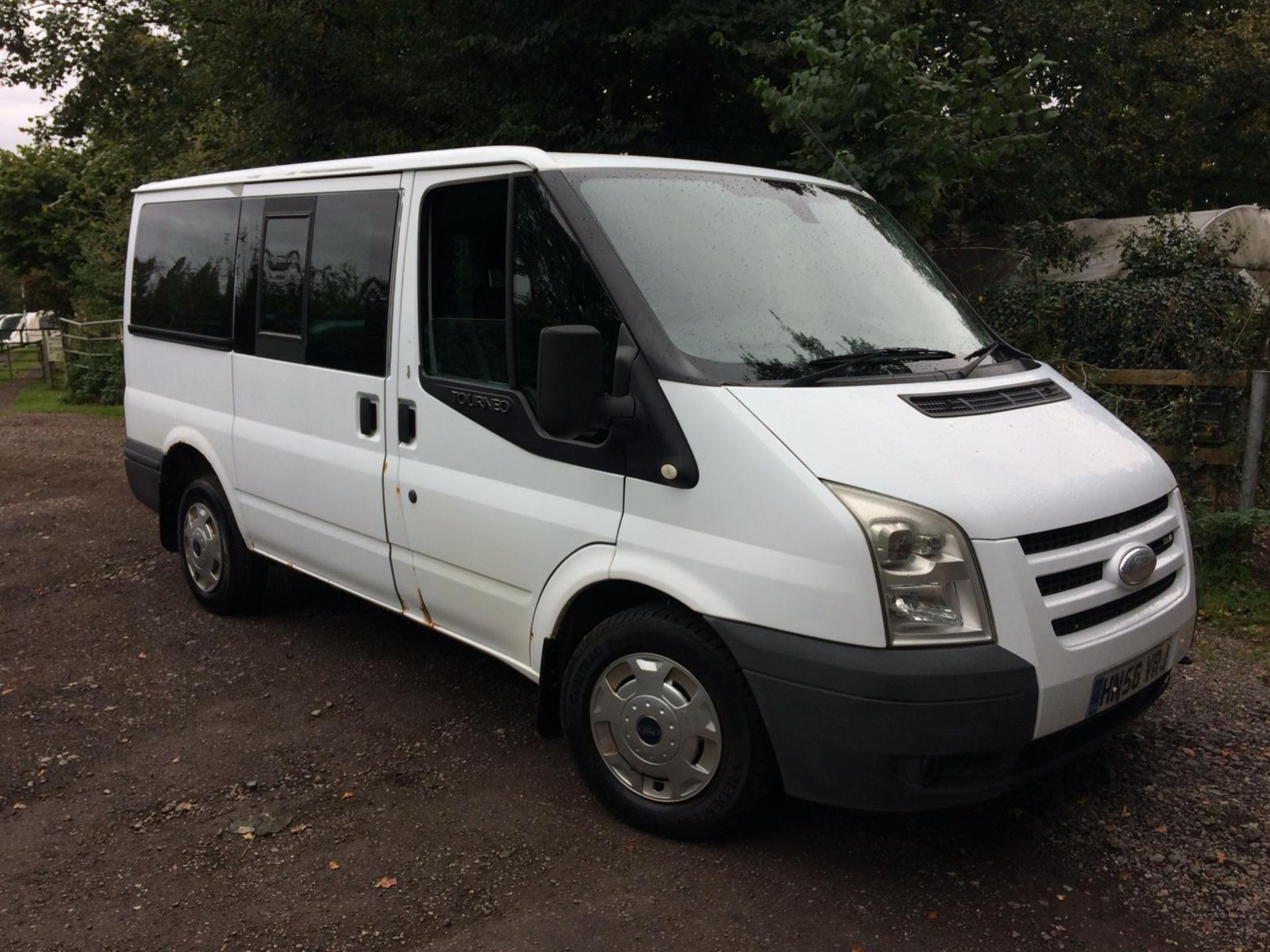 (RESERVE MET) Ford Transit 130 2.2 TDCI FWD (130 BHP) 2007 Model - Tow Bar