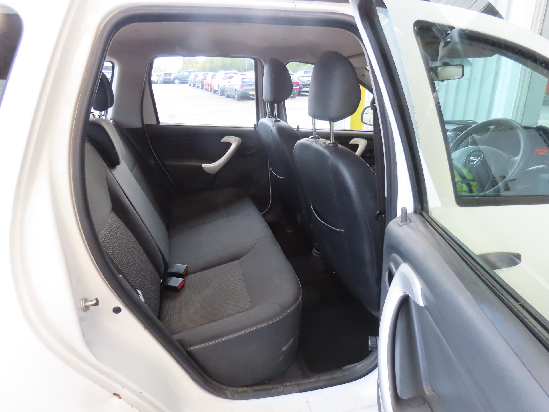 Dacia Duster 1.5 Dci 110 Ambiance 4x4 63reg - 2014 Model White - No Vat Save 20% - Image 9 of 11