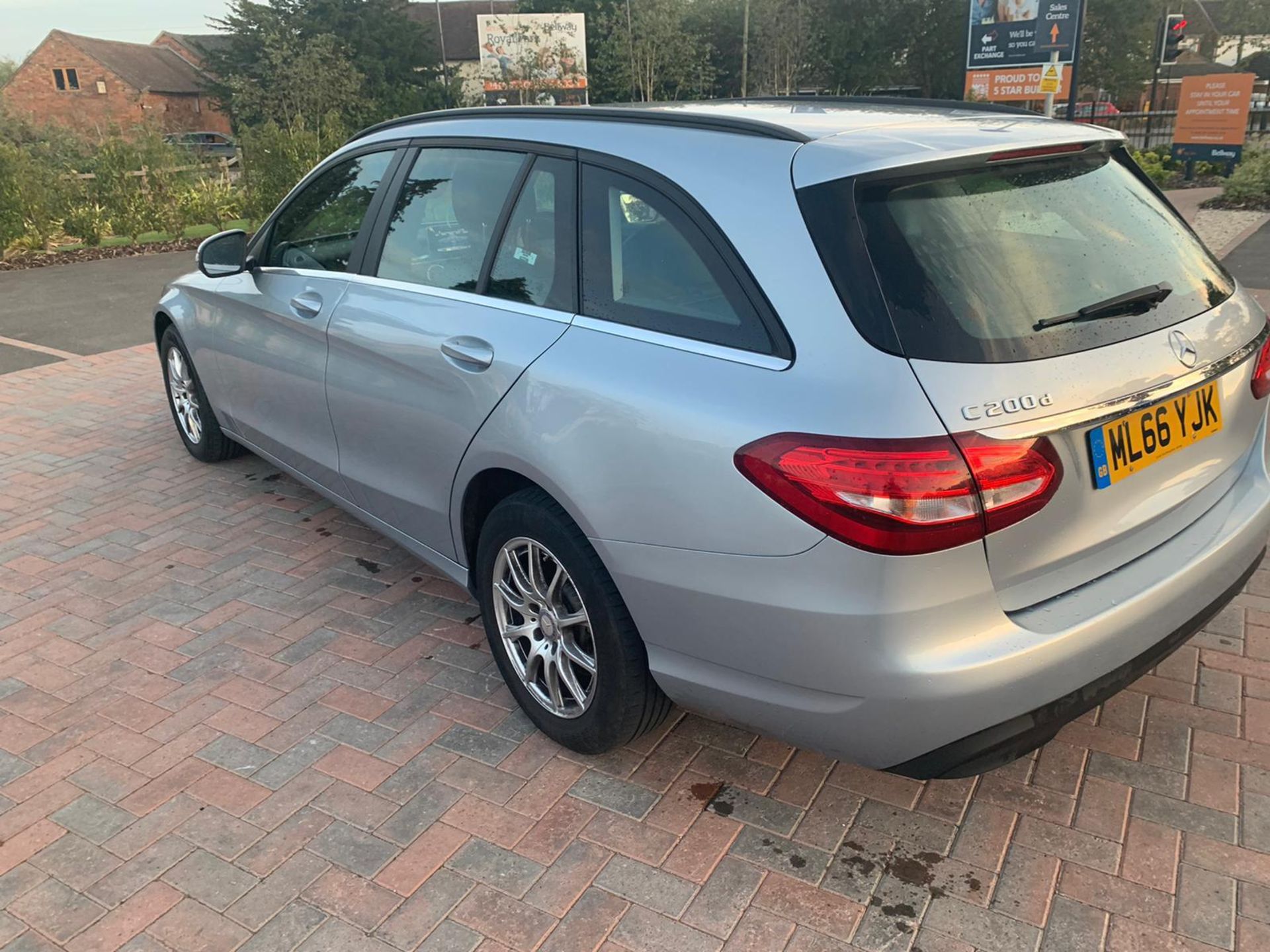 (RESERVE MET) Mercedes C200d Special Equipment Estate Auto - 2017 Model - Sat Nav - Leather - Image 9 of 20