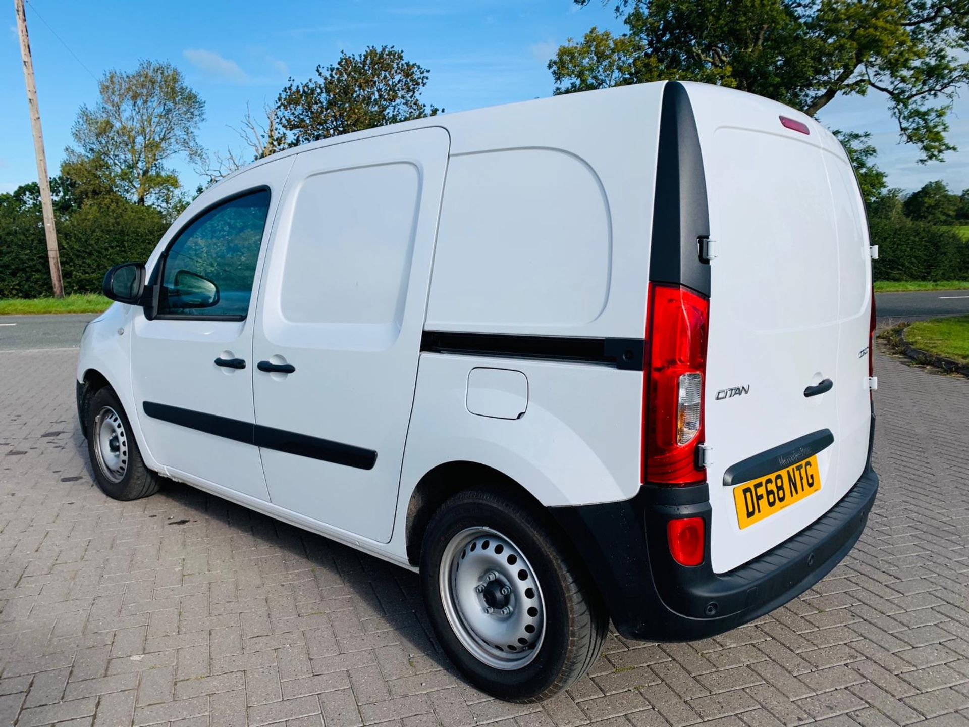 (RESERVE MET) Mercedes Citan 1.5 109 CDI LWB - 2019 Model - 1 Owner From New - ONLY 1K MILES WOW - - Image 6 of 26