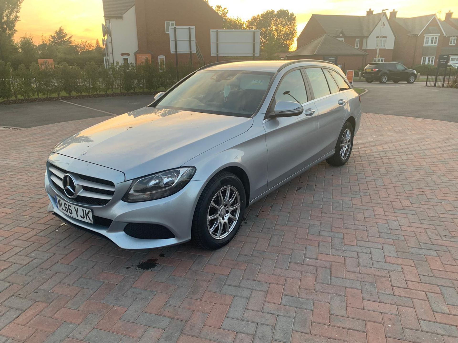 (RESERVE MET) Mercedes C200d Special Equipment Estate Auto - 2017 Model - Sat Nav - Leather - Image 5 of 20