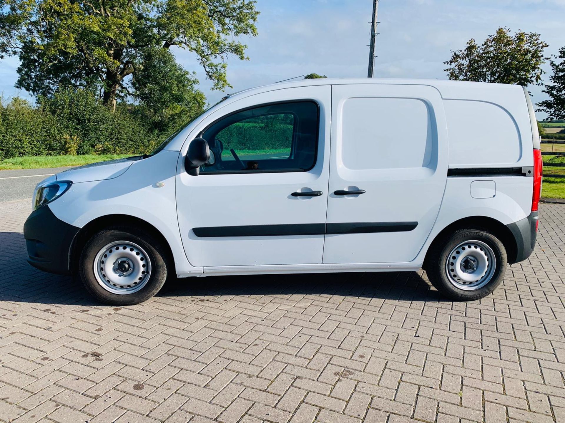 (RESERVE MET) Mercedes Citan 1.5 109 CDI LWB - 2019 Model - 1 Owner From New - ONLY 1K MILES WOW - Image 7 of 20