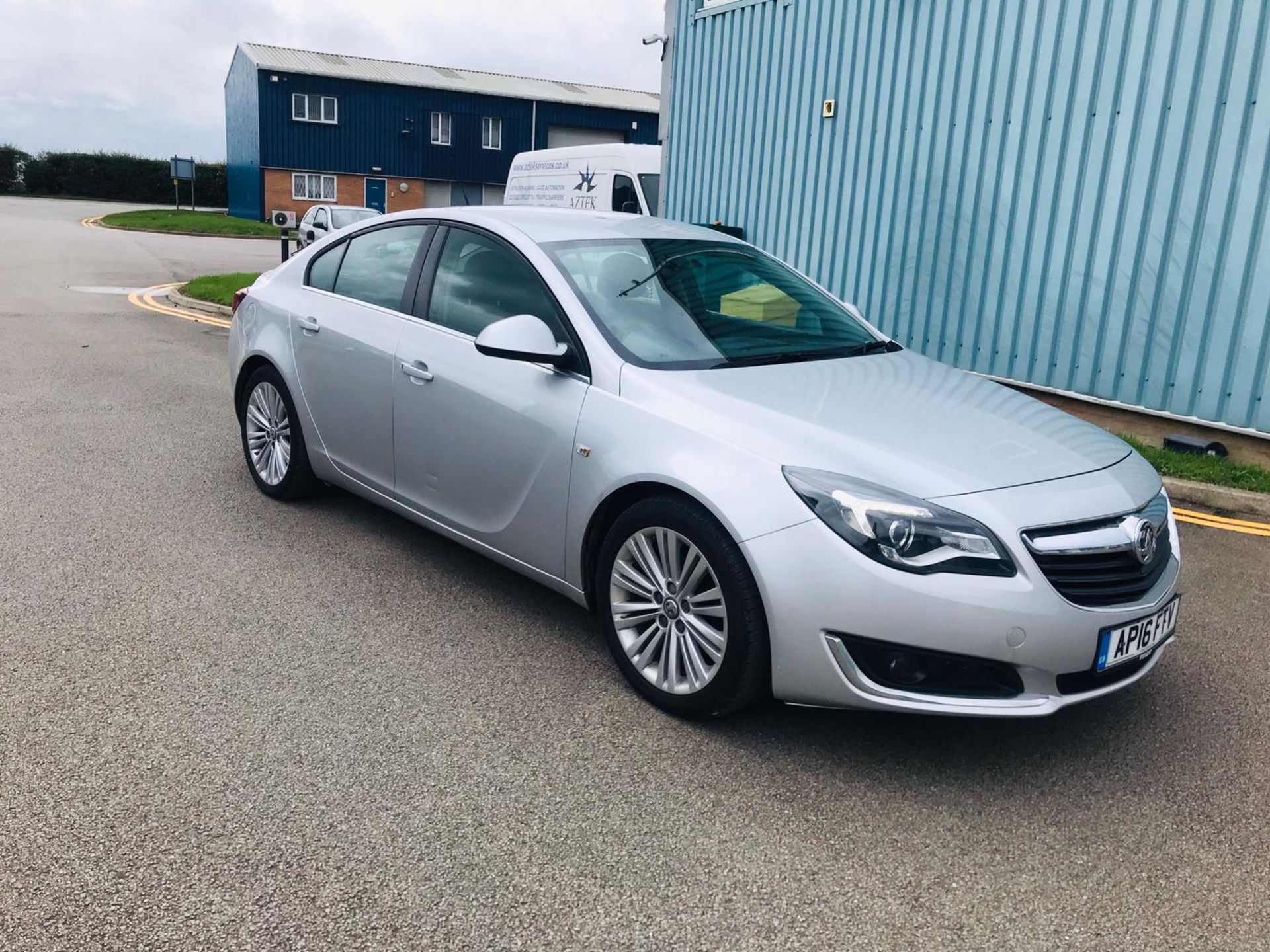 Vauxhall Insignia 1.6 CDTI Design EcoFlex - 2016 16 Reg - 1 Keeper From New - SH - Image 7 of 45