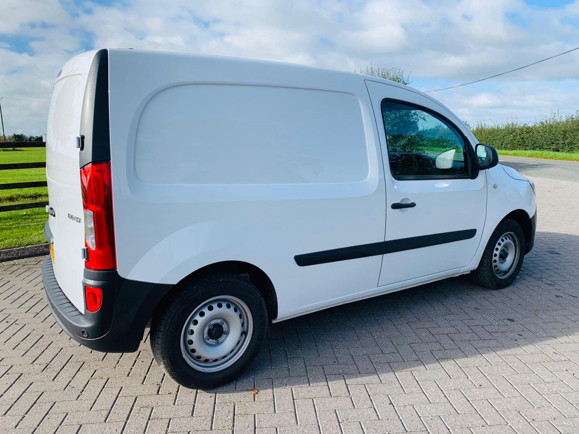 (RESERVE MET) Mercedes Citan 1.5 109 CDI LWB - 2019 Model - 1 Owner From New - ONLY 1K MILES WOW - - Image 11 of 26