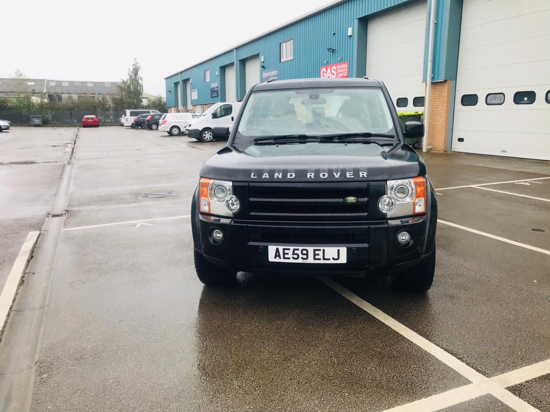 (RESERVE MET) Land Rover Discovery 2.7 TDV6 HSE Auto - 2010 Model - 1 Keeper From New - Sat Nav - - Image 2 of 35