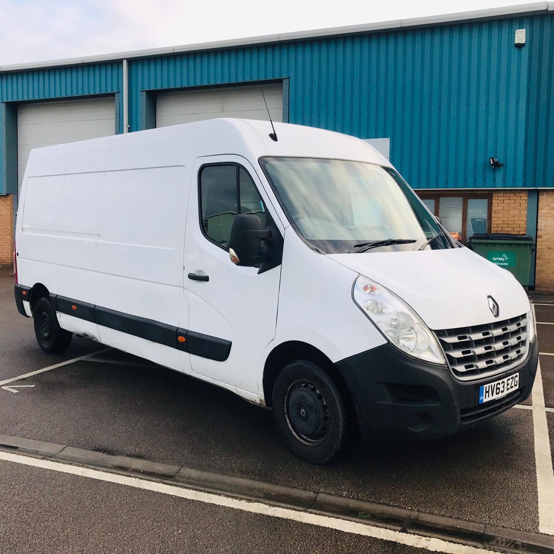 Renault Master 2.3 dCI 125 Bhp LM35 - 63 Reg 2014 Model - Sat Nav -Long Wheel Base - No Vat Save 20%