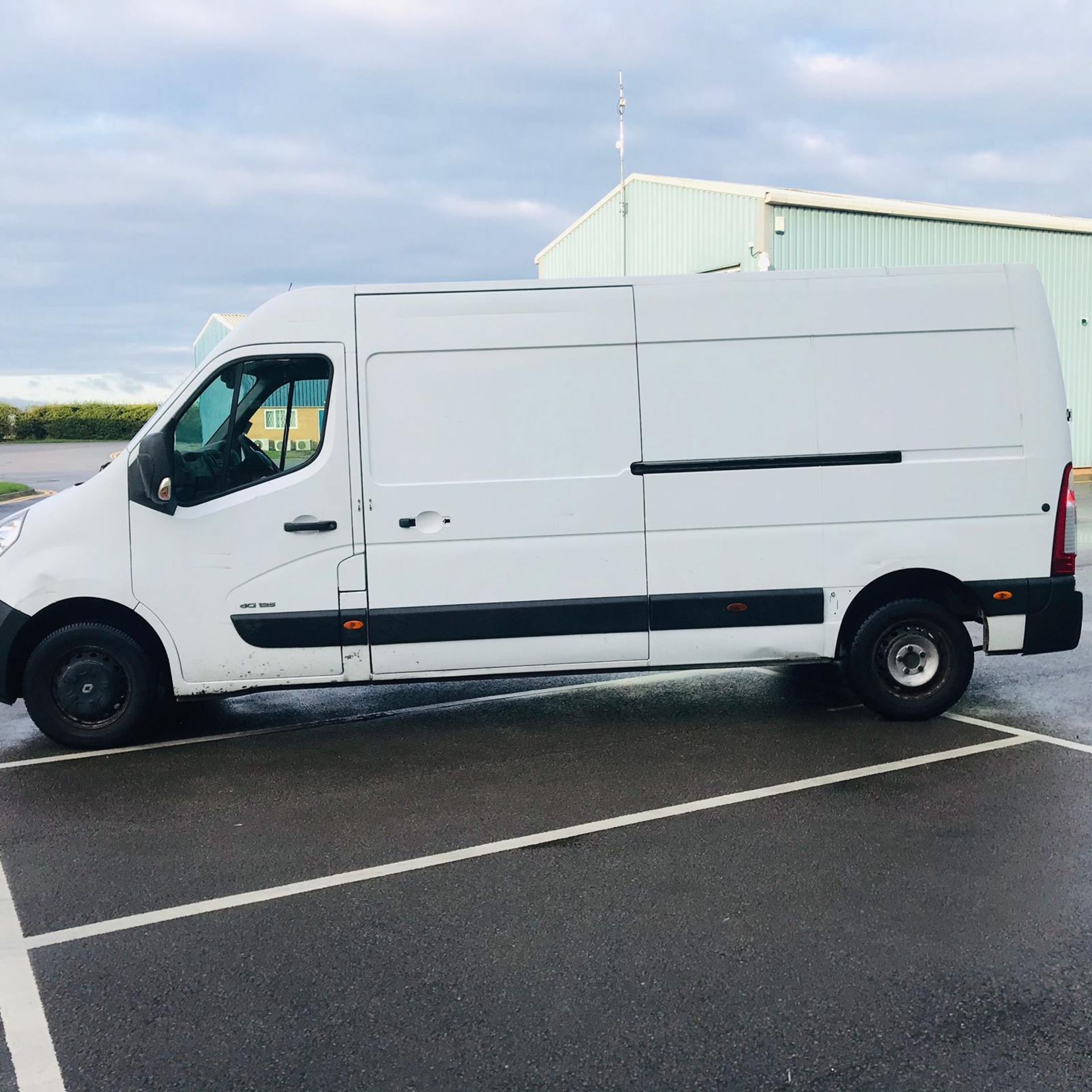 Renault Master 2.3 dCI 125 Bhp LM35 - 63 Reg 2014 Model - Sat Nav -Long Wheel Base - No Vat Save 20% - Image 5 of 23