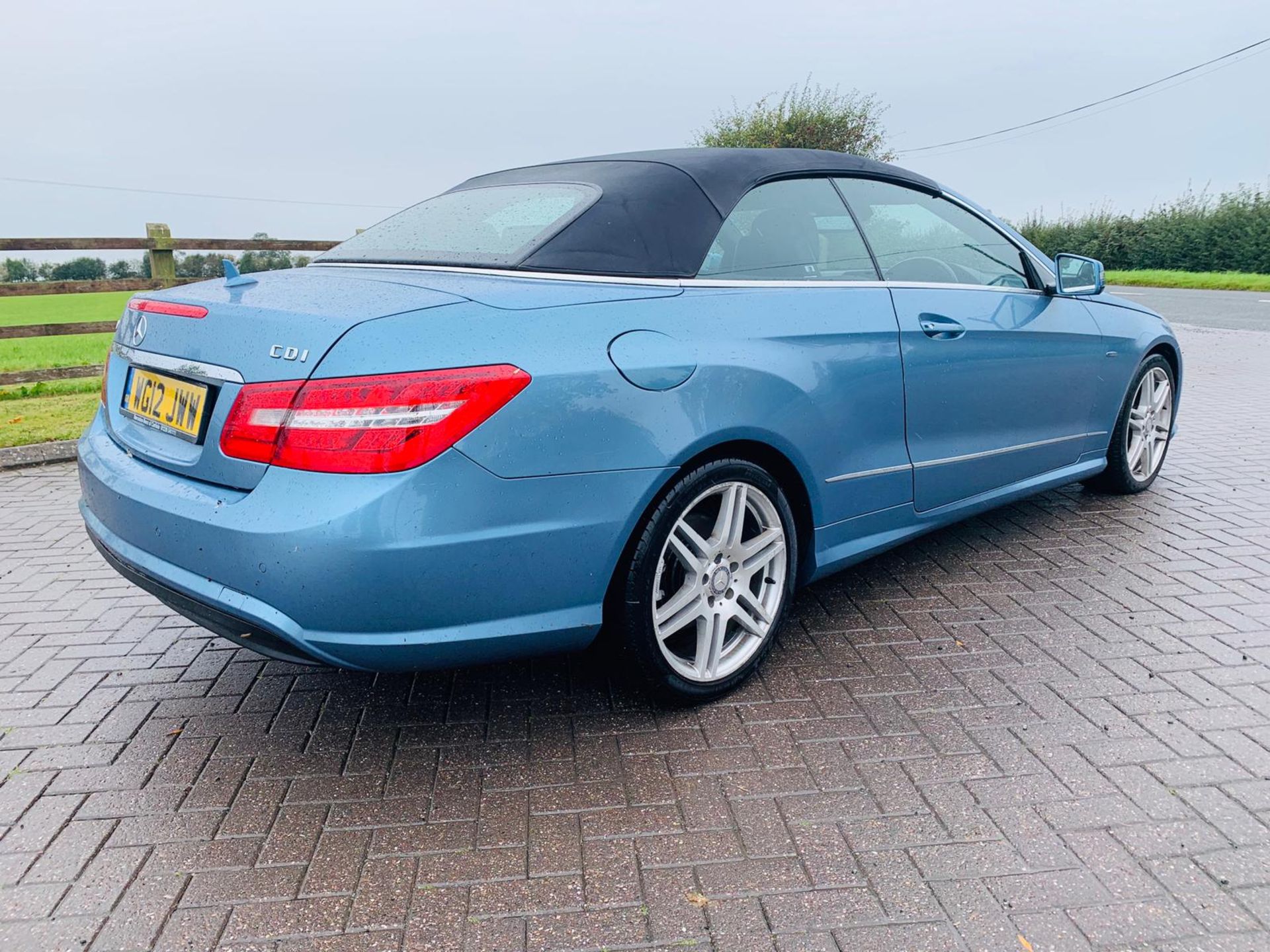 (RESERVE MET) Mercedes E220 Sport 2.1 CDI Convertible - 2012 12 Reg - Black Leather - Heated Seats - Image 6 of 17